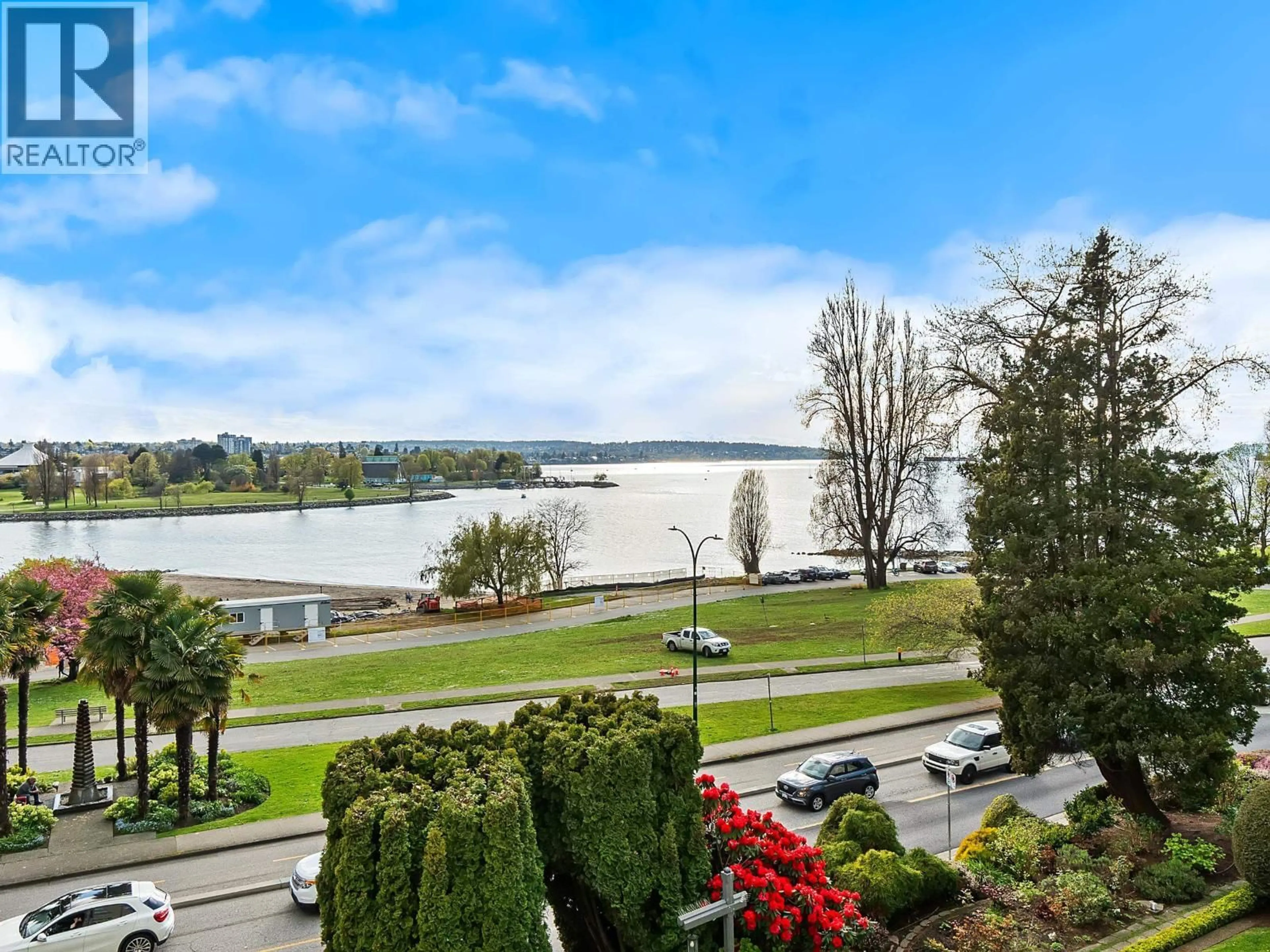 Patio, water/lake/river/ocean view for 306 - 1311 BEACH AVENUE, Vancouver British Columbia V6E1V6