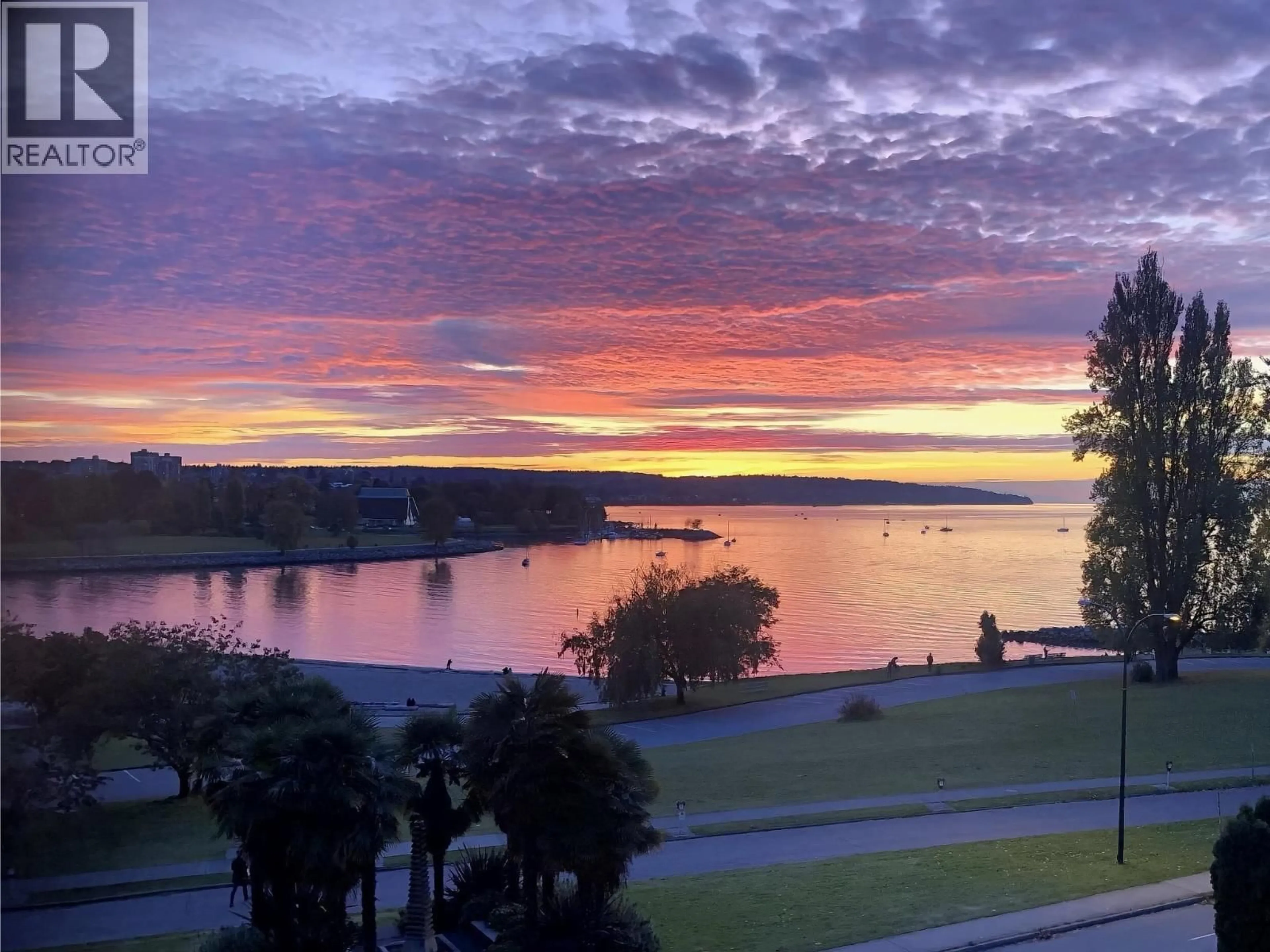 A pic from outside/outdoor area/front of a property/back of a property/a pic from drone, water/lake/river/ocean view for 306 - 1311 BEACH AVENUE, Vancouver British Columbia V6E1V6