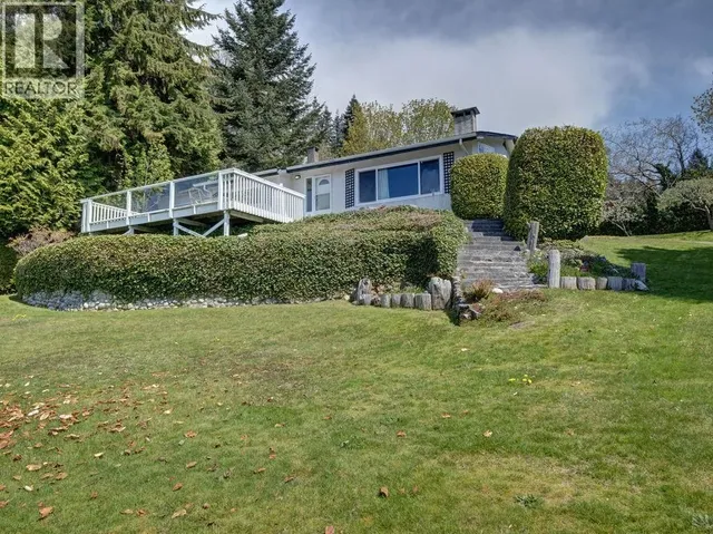 1708 OCEAN BEACH, Gibsons 4