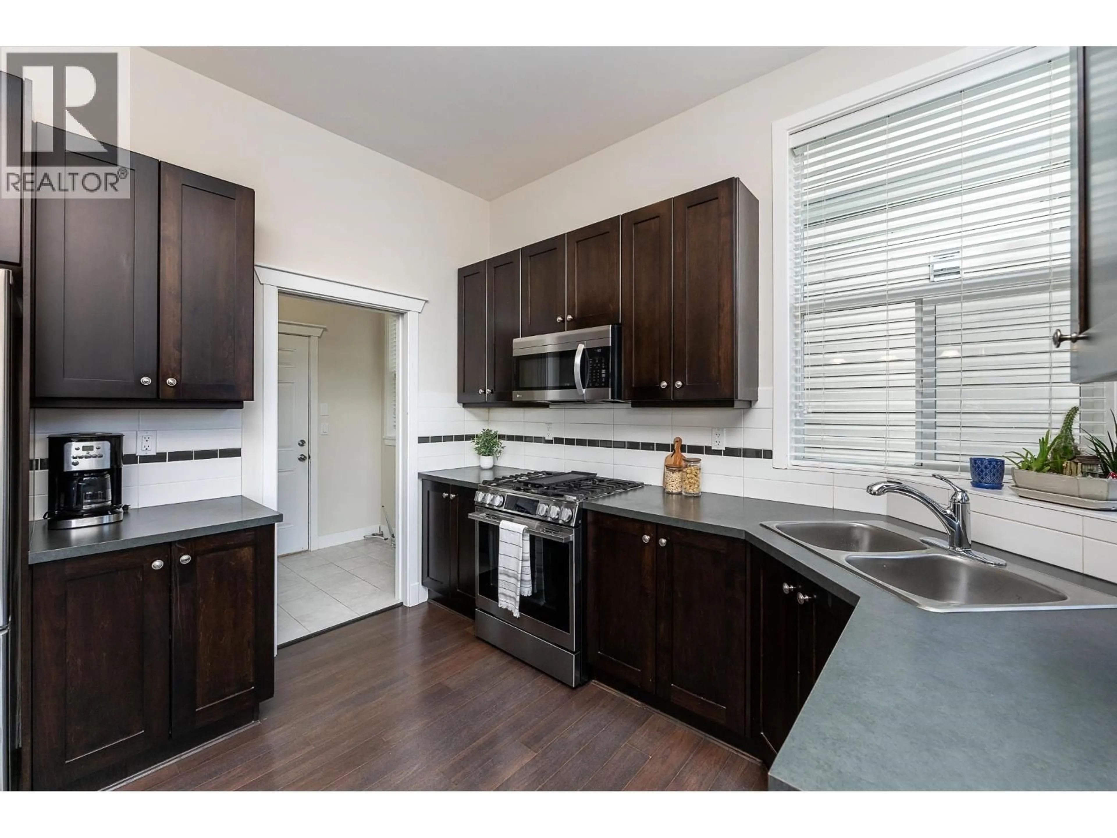 Standard kitchen, wood/laminate floor for 3416 GALLOWAY AVENUE, Coquitlam British Columbia V3E0B8