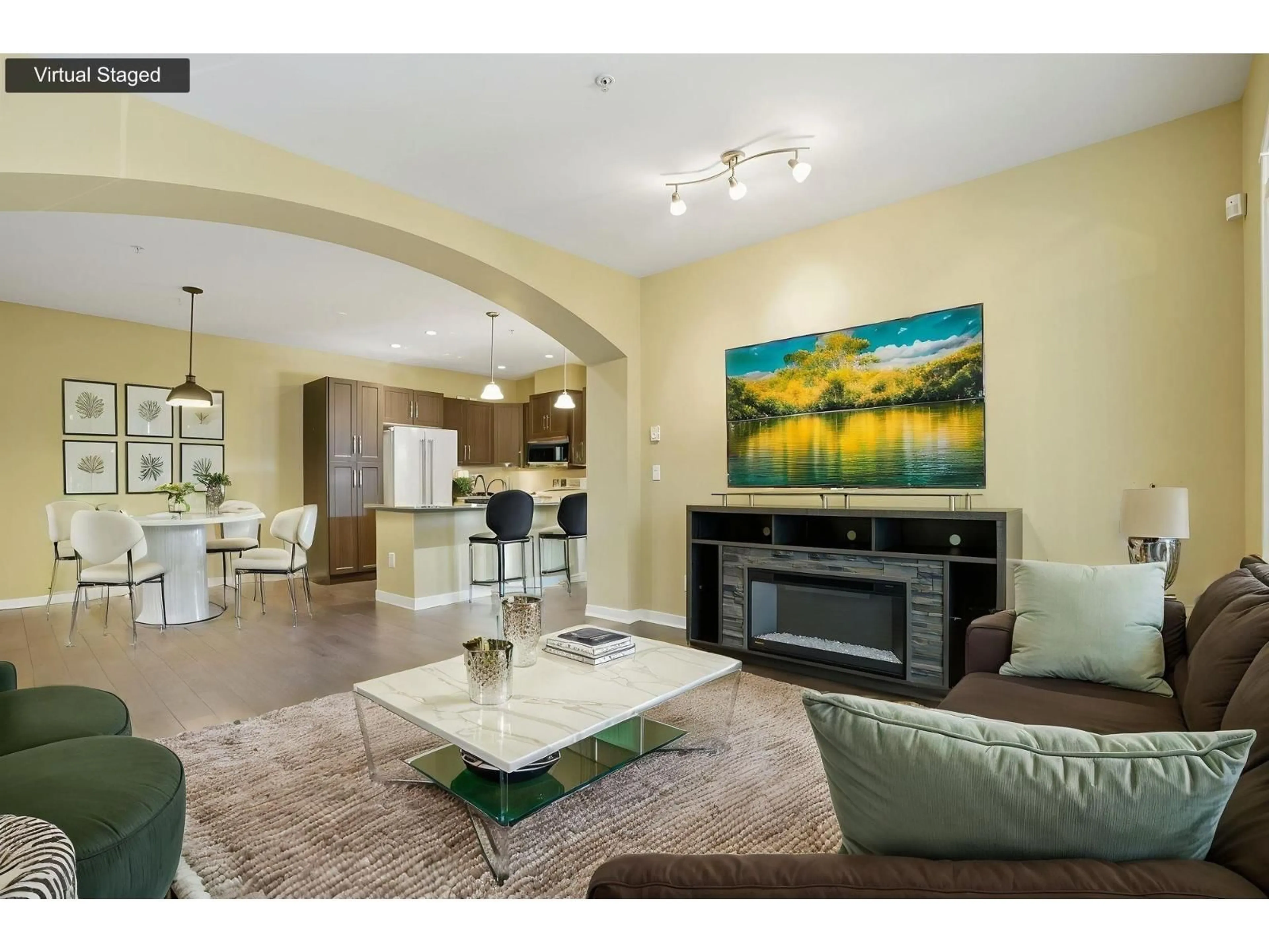 Living room with furniture, unknown for 202 - 33485 SOUTH FRASER WAY, Abbotsford British Columbia V2S8P9