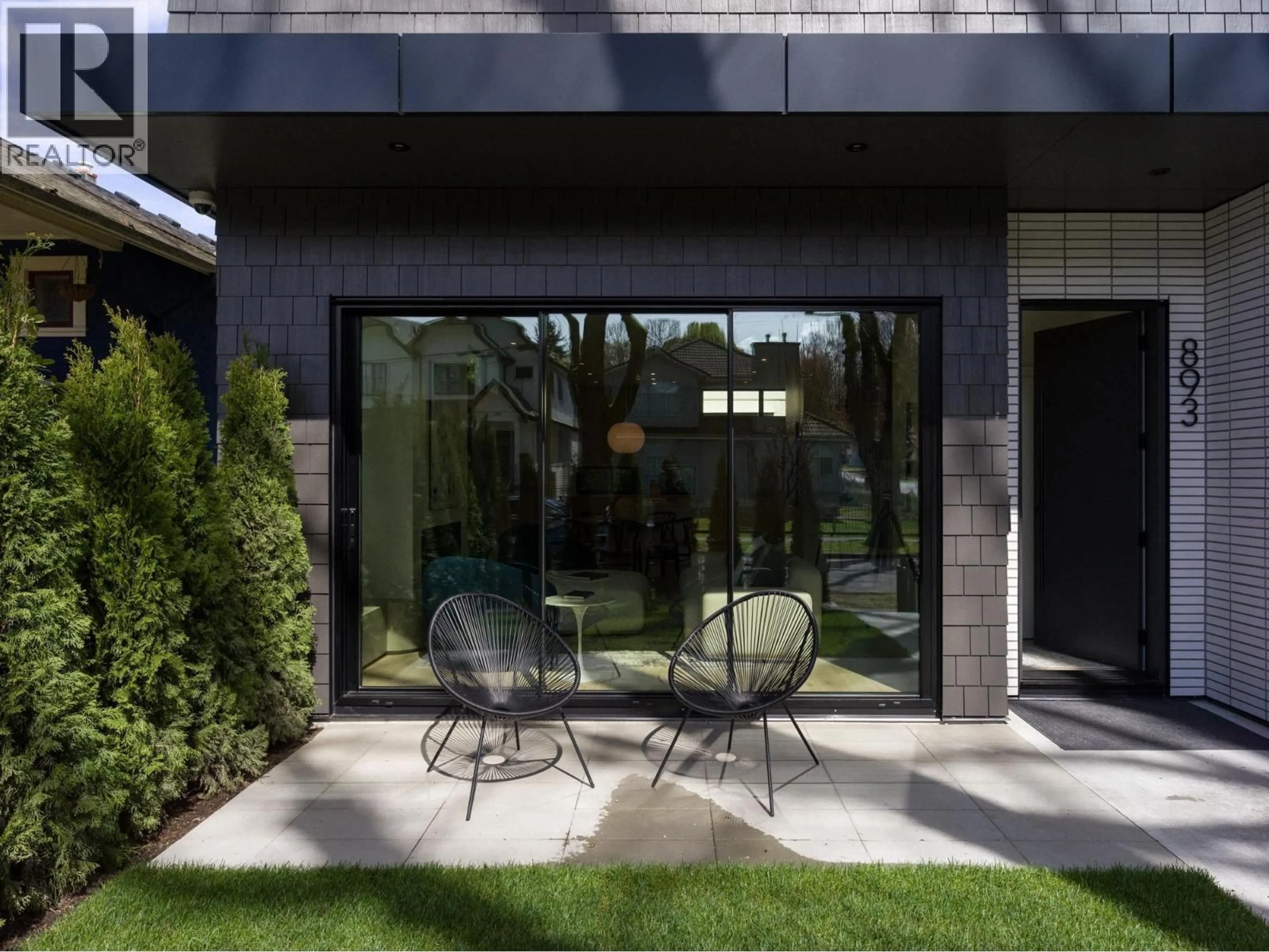 Patio, street for 893 21ST AVENUE, Vancouver British Columbia V5V1S3