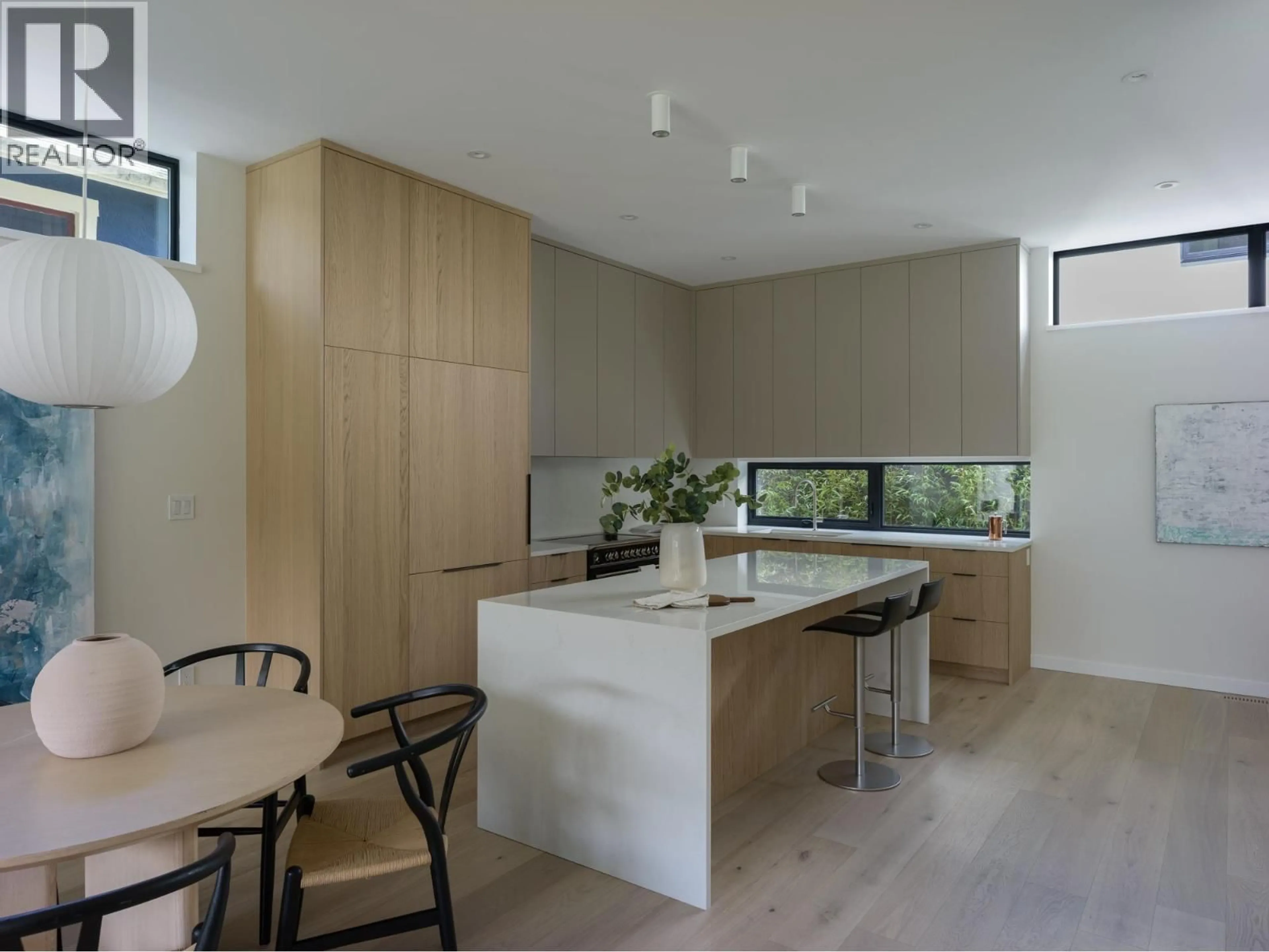 Contemporary kitchen, unknown for 893 21ST AVENUE, Vancouver British Columbia V5V1S3