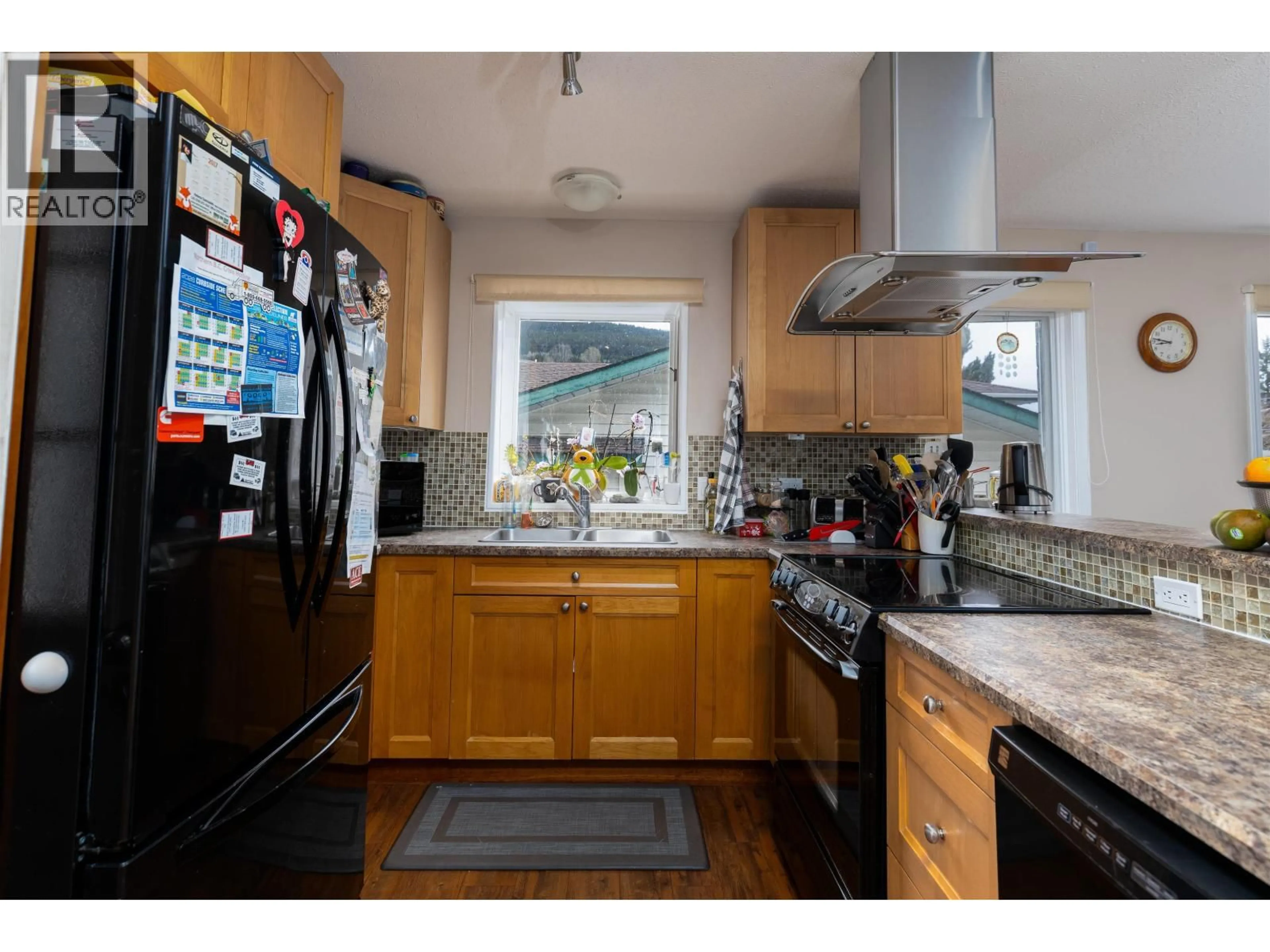 Standard kitchen, wood/laminate floor for 4712 MCCONNELL AVENUE, Terrace British Columbia V8G2G8