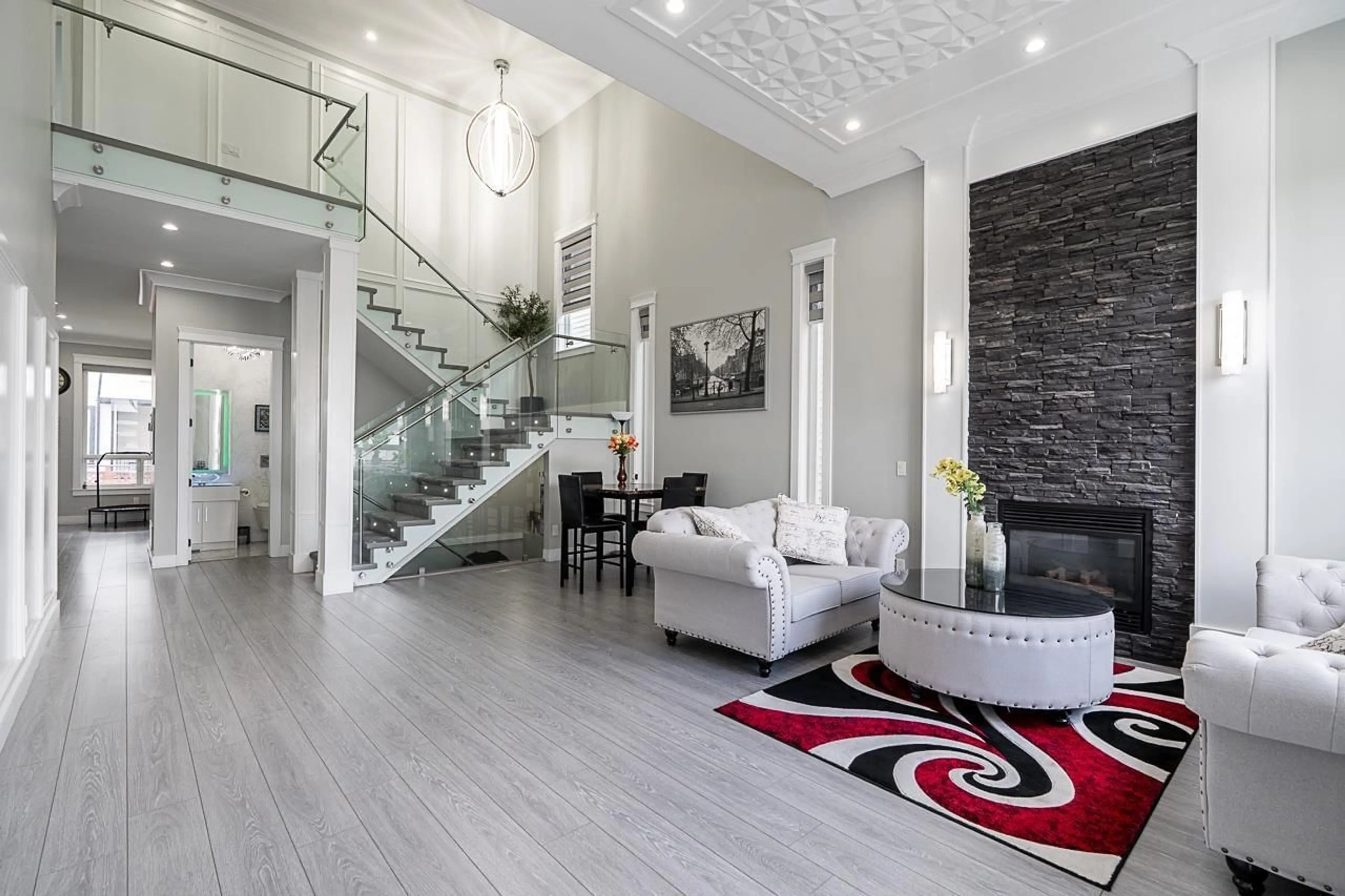 Indoor foyer for 10598 124 STREET, Surrey British Columbia V3V0E2