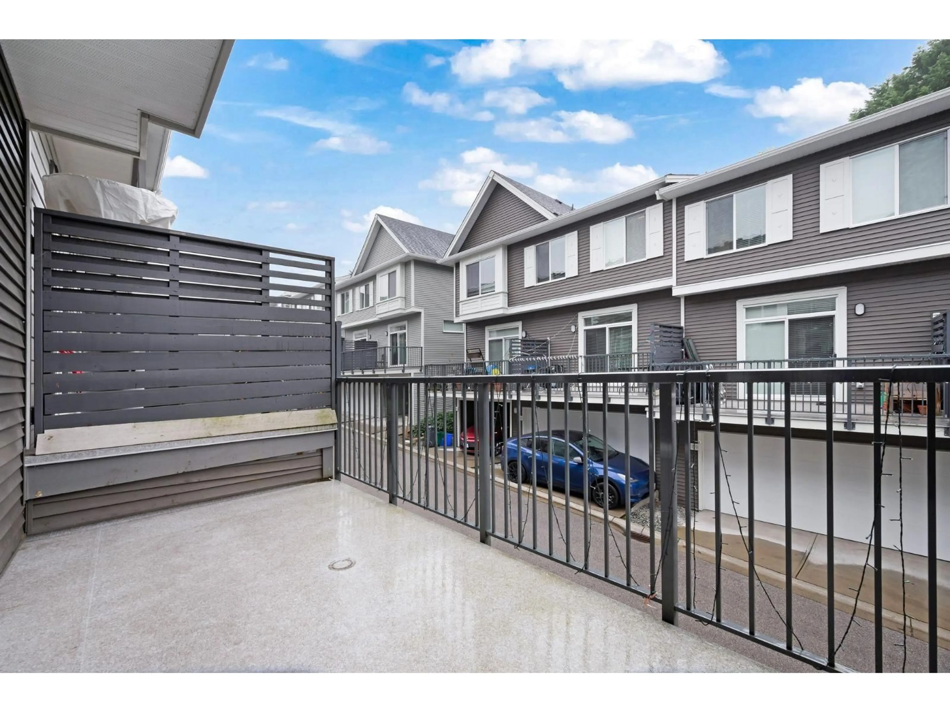 Patio, street for 165 - 8168 136 A STREET, Surrey British Columbia V3W2Z6