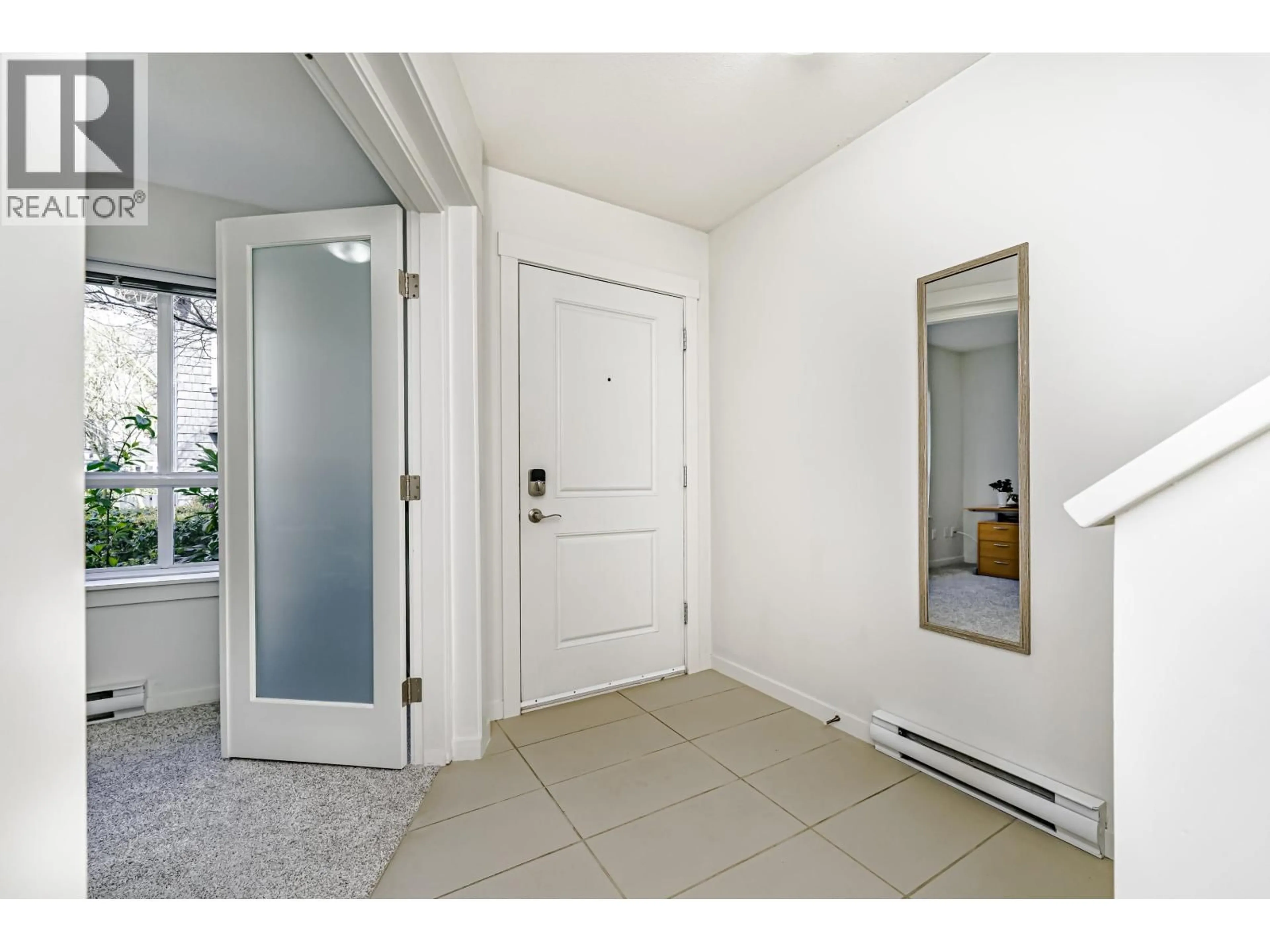 Indoor entryway for 34 - 2418 AVON PLACE, Port Coquitlam British Columbia V3B0C7
