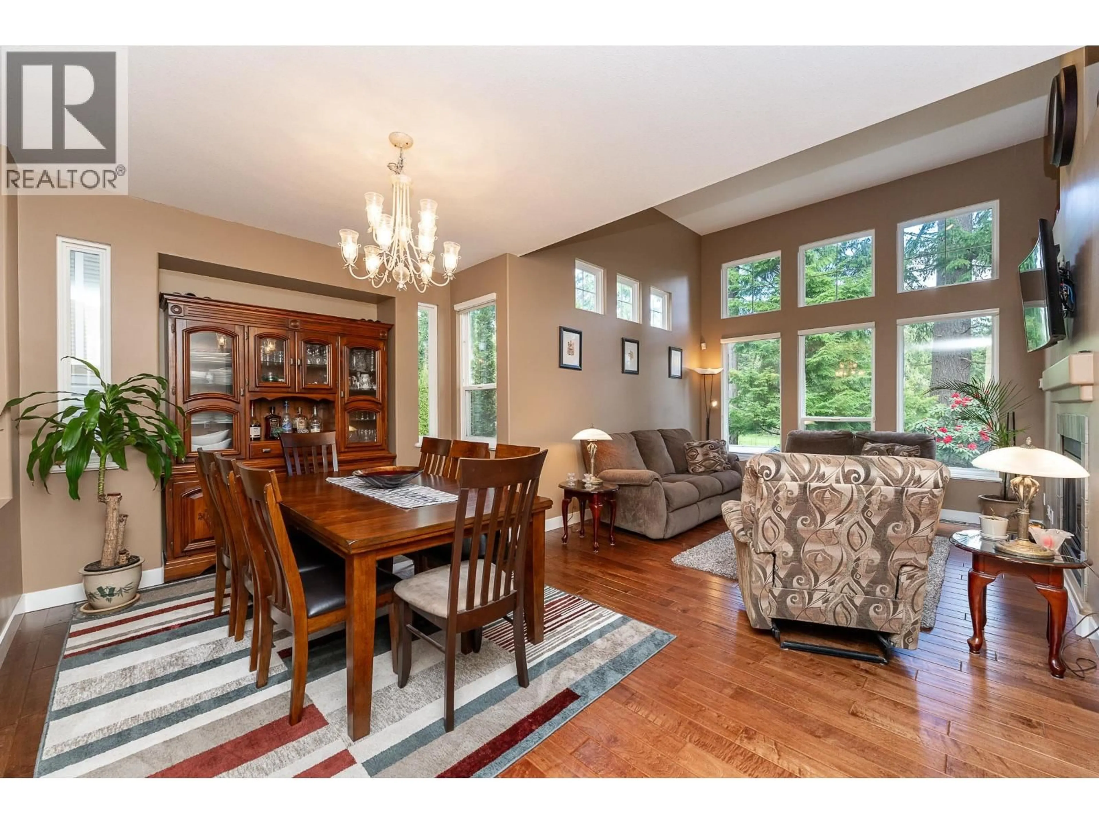 Dining room, wood/laminate floor for 3283 CHARTWELL, Coquitlam British Columbia V3E3M9