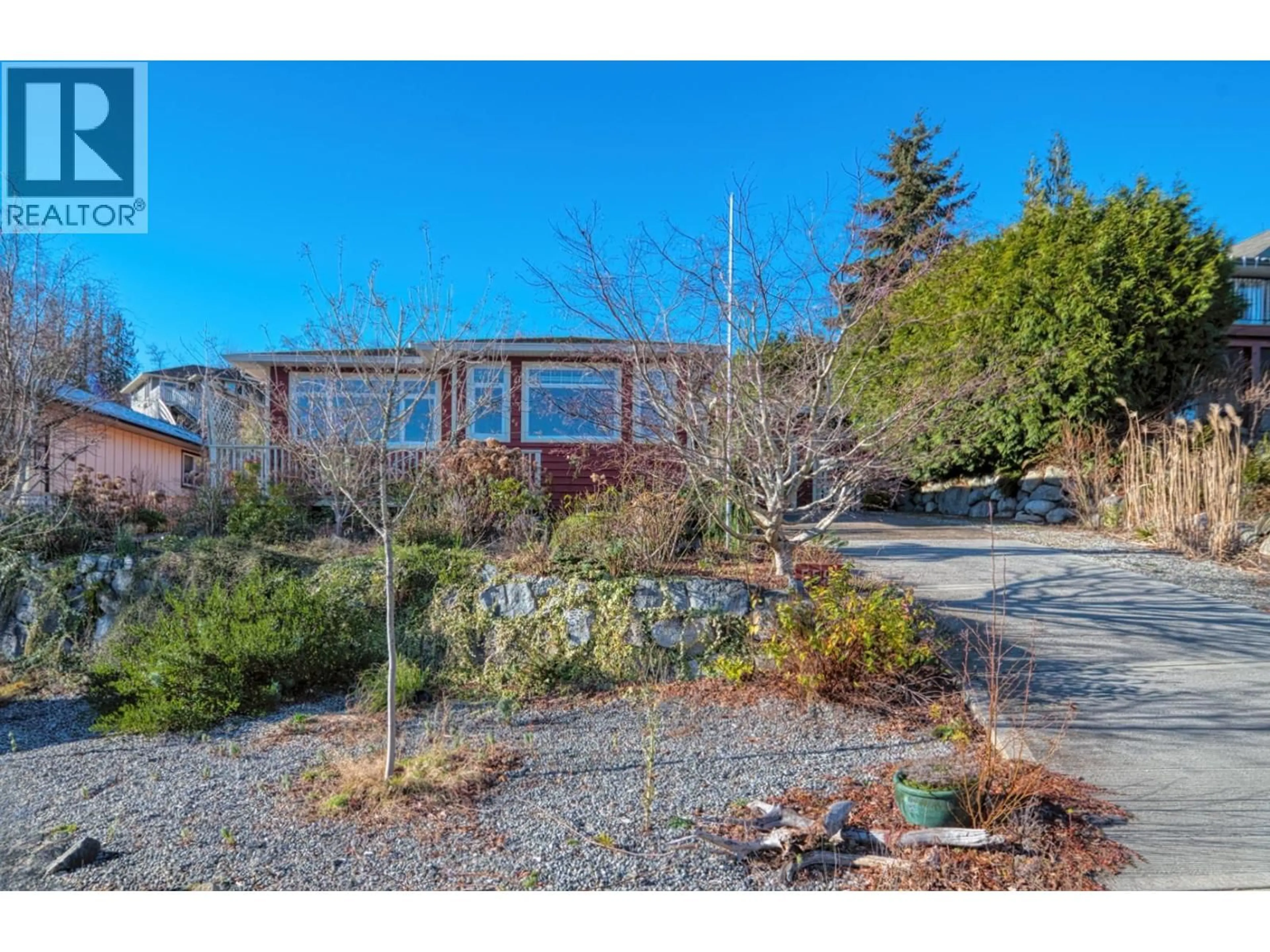 A pic from outside/outdoor area/front of a property/back of a property/a pic from drone, unknown for 5599 MEDUSA PLACE, Sechelt British Columbia V0N3A3