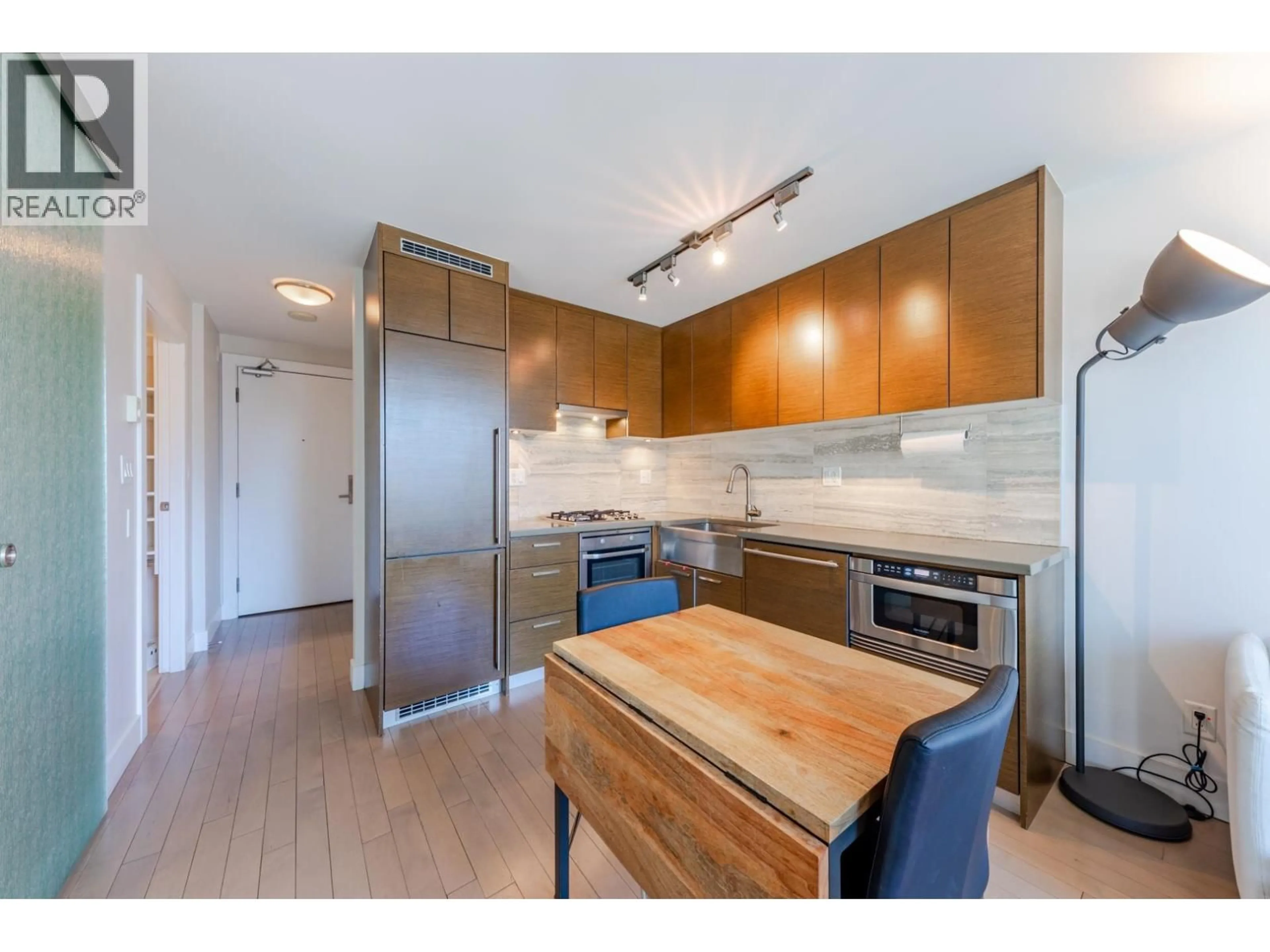 Standard kitchen, wood/laminate floor for 1106 - 535 SMITHE STREET, Vancouver British Columbia V6B0H2