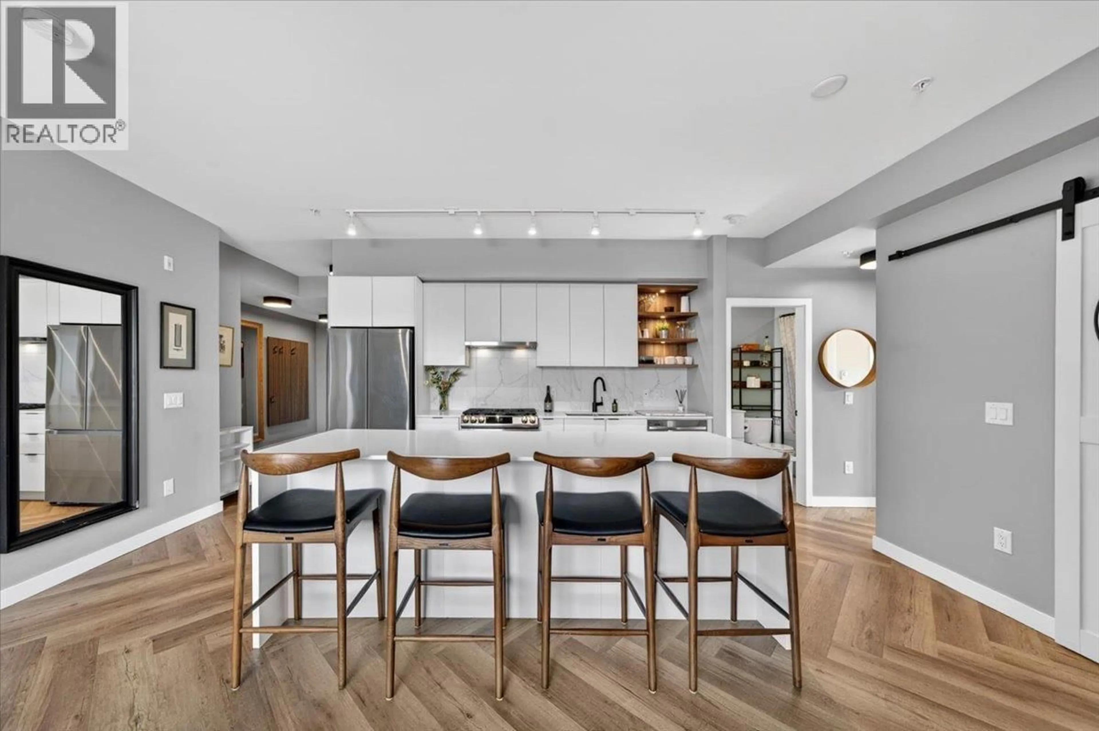 Open concept kitchen, unknown for 605 - 3229 ST JOHNS STREET, Port Moody British Columbia V3H0M4