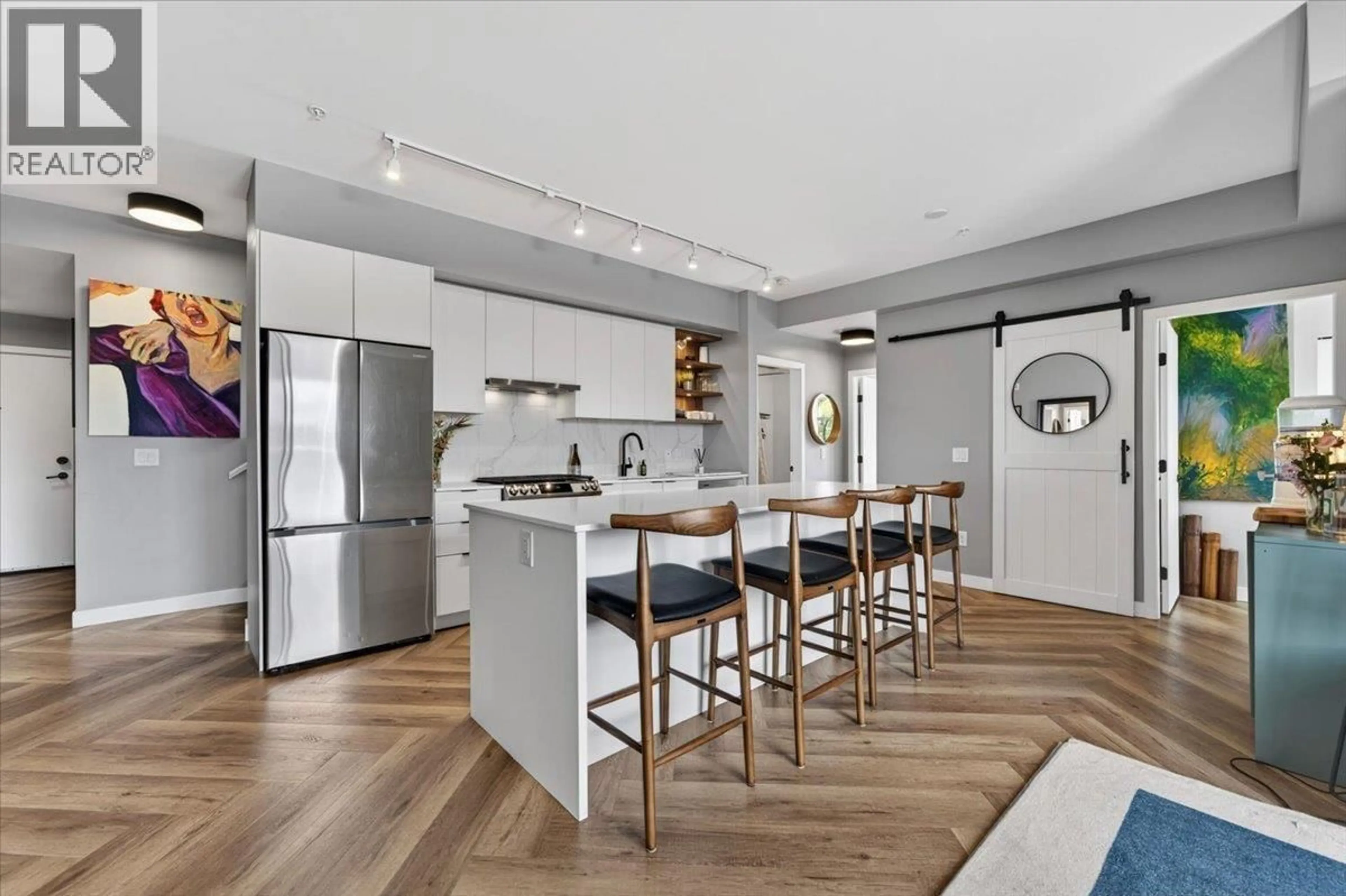 Open concept kitchen, unknown for 605 - 3229 ST JOHNS STREET, Port Moody British Columbia V3H0M4