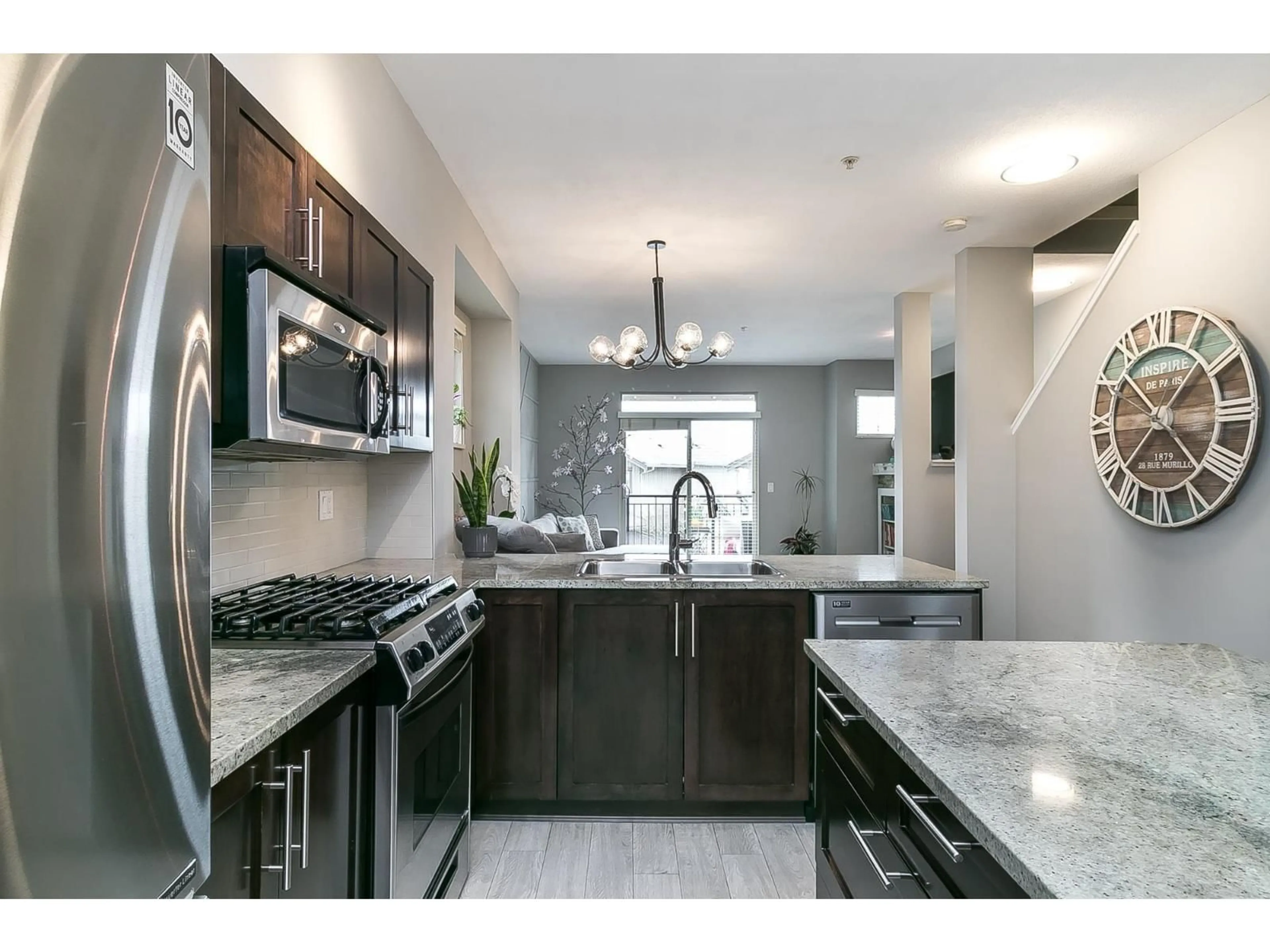 Open concept kitchen, ceramic/tile floor for 10 - 20326 68 AVENUE, Langley British Columbia V2Y0E3