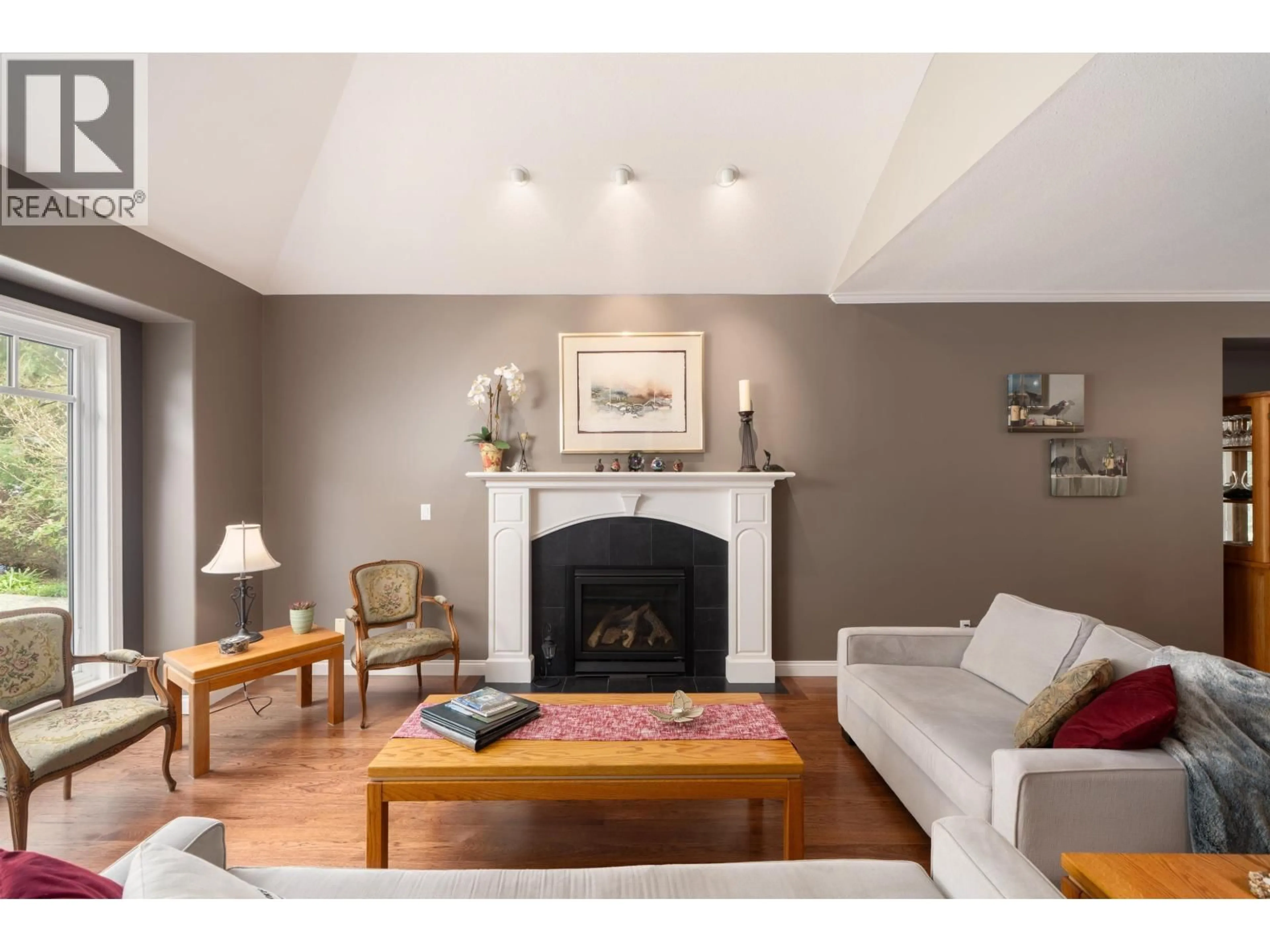 Living room with furniture, unknown for 801 REGAL CRESCENT, North Vancouver British Columbia V7K2X9