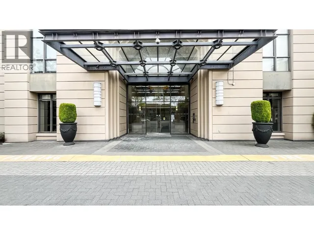 301 - 7368 SANDBORNE AVENUE, Burnaby 3