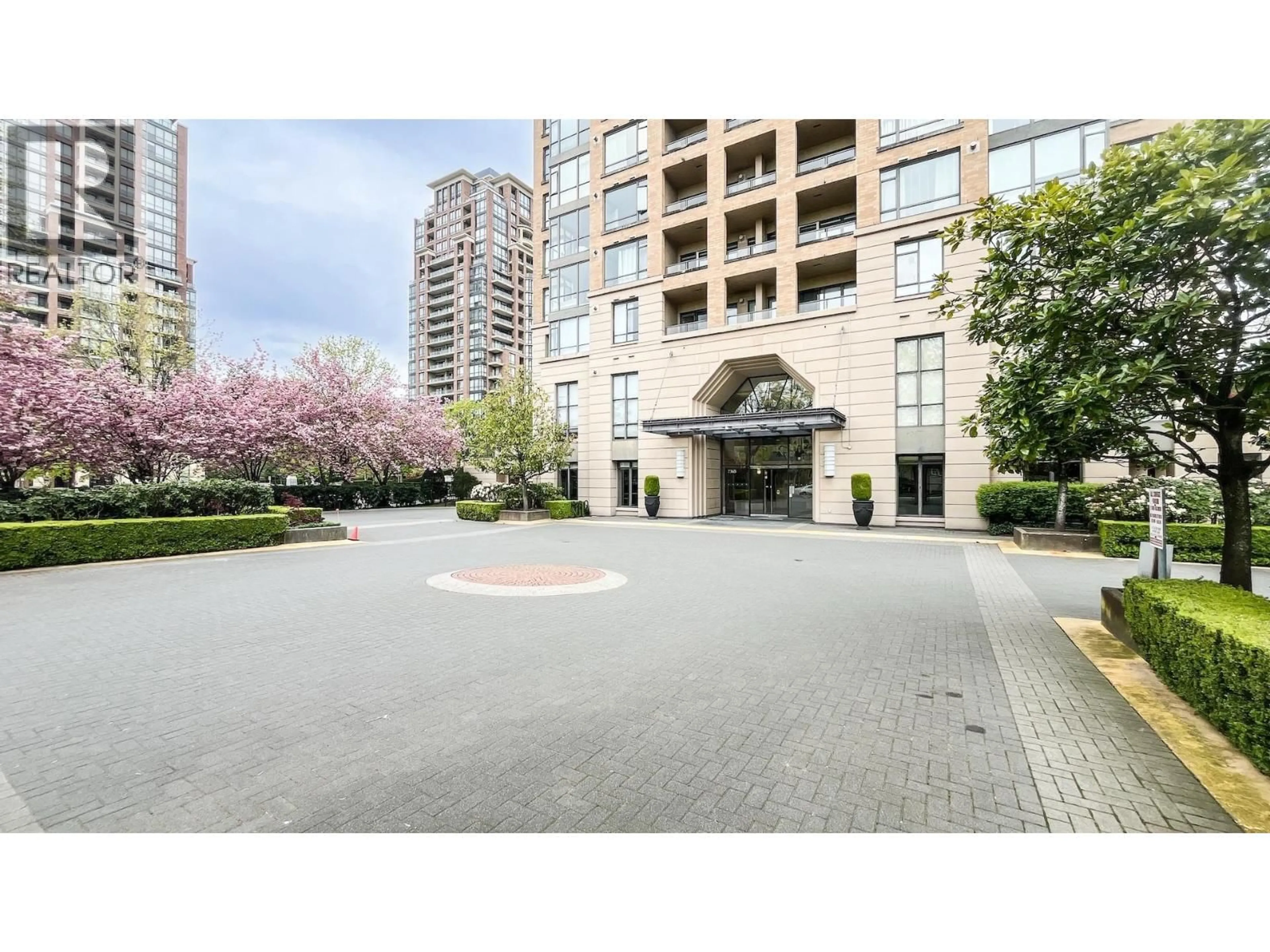 Unknown for 301 - 7368 SANDBORNE AVENUE, Burnaby British Columbia V3N5C5