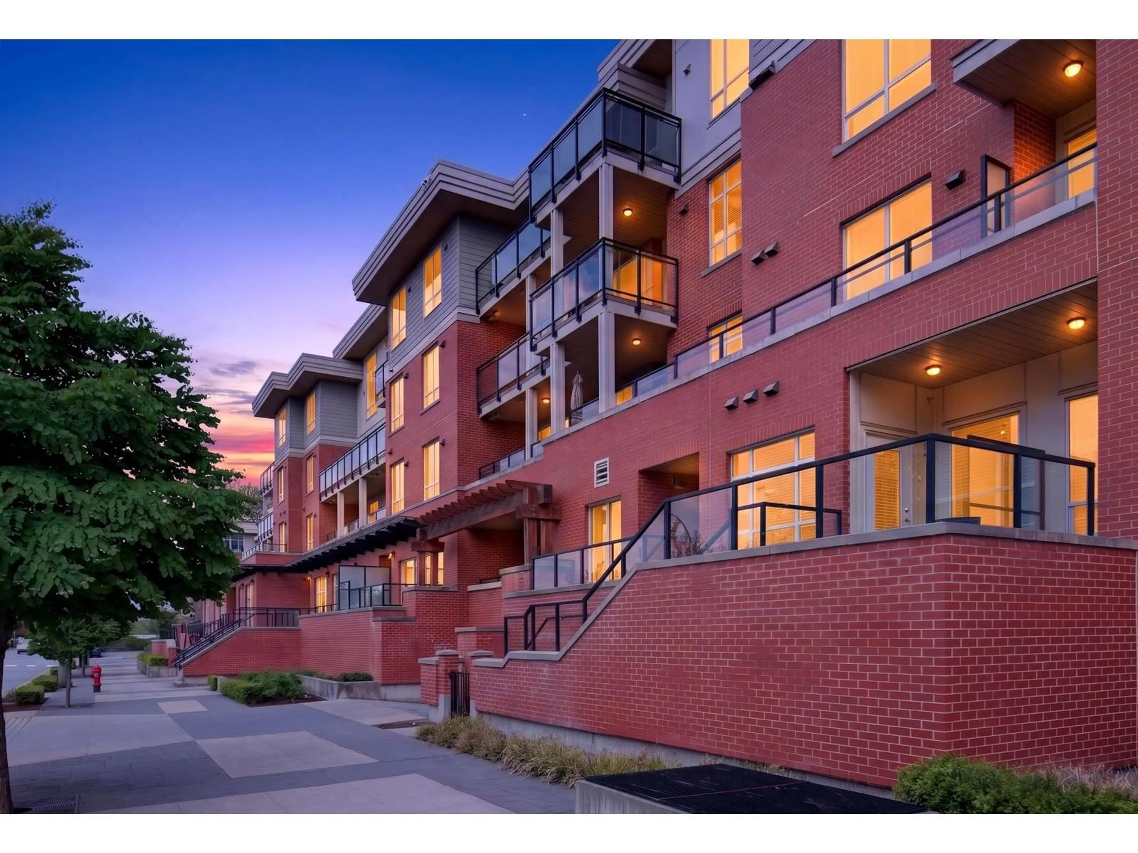 Home with brick exterior material, building for F101 - 20211 66 AVENUE, Langley British Columbia V2Y0L4