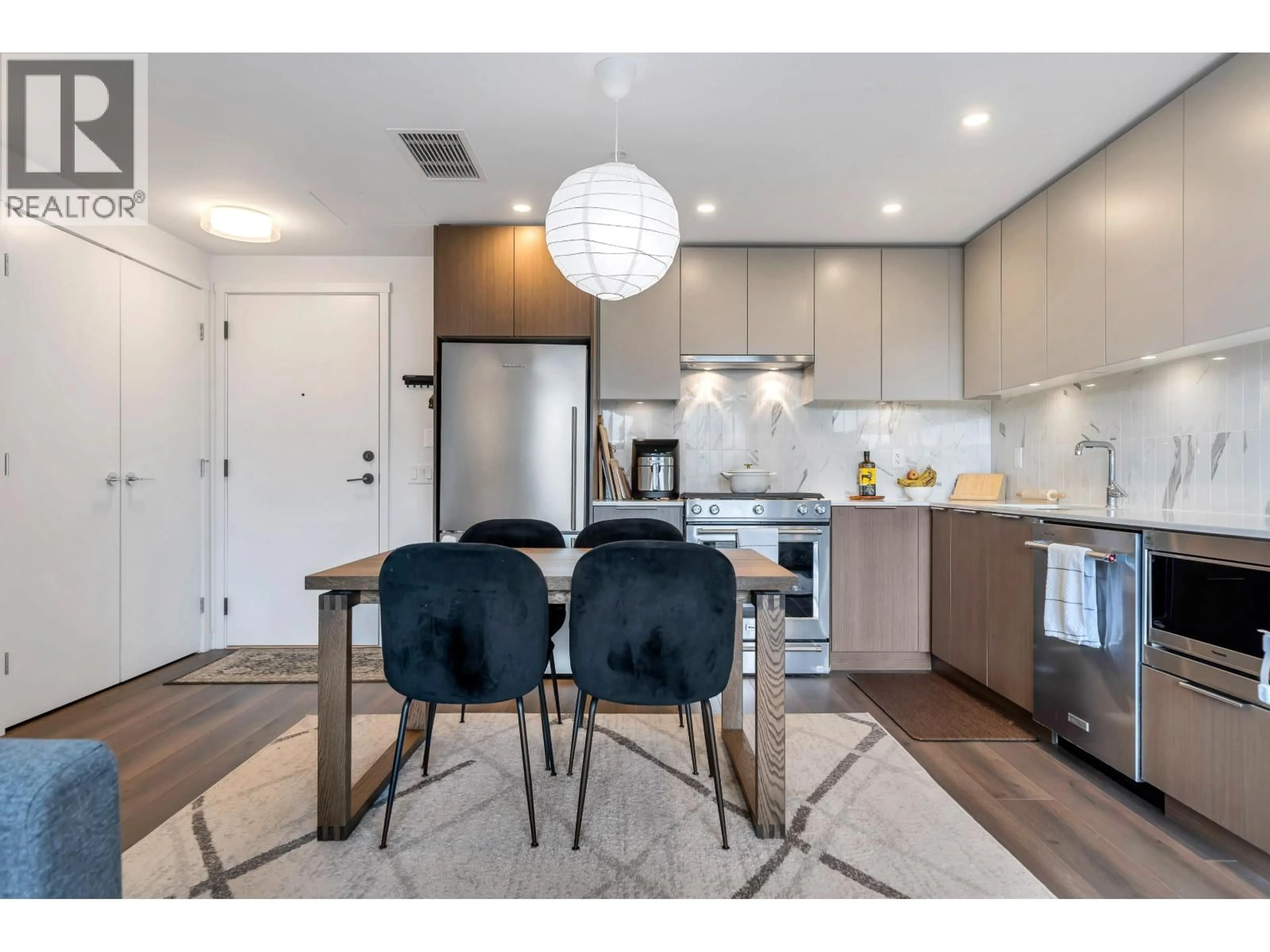 Open concept kitchen, unknown for 504 - 645 COMO LAKE AVENUE, Coquitlam British Columbia V3J0N9