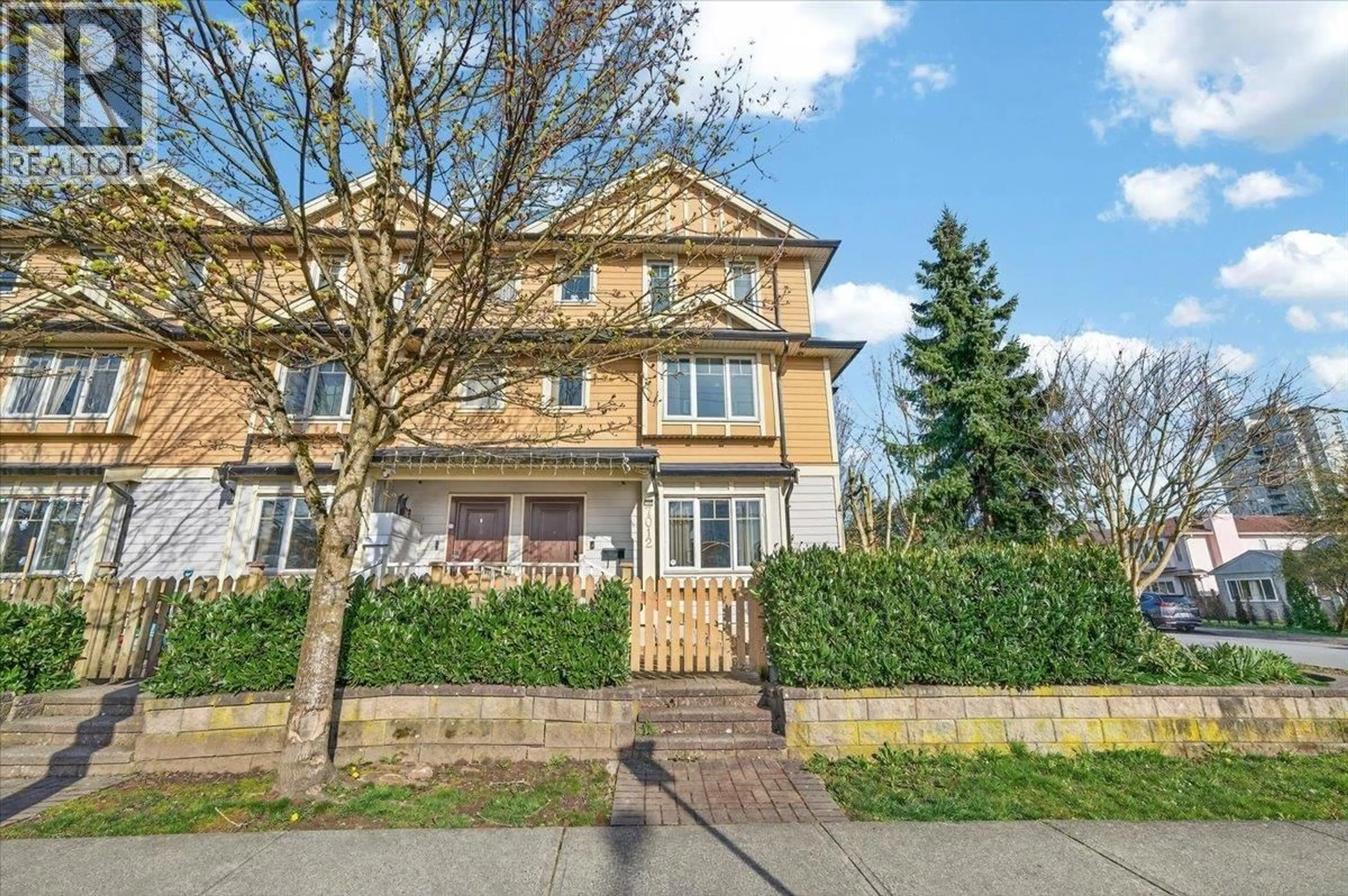 Unknown for 7012 GRIFFITHS AVENUE, Burnaby British Columbia V5E0B2