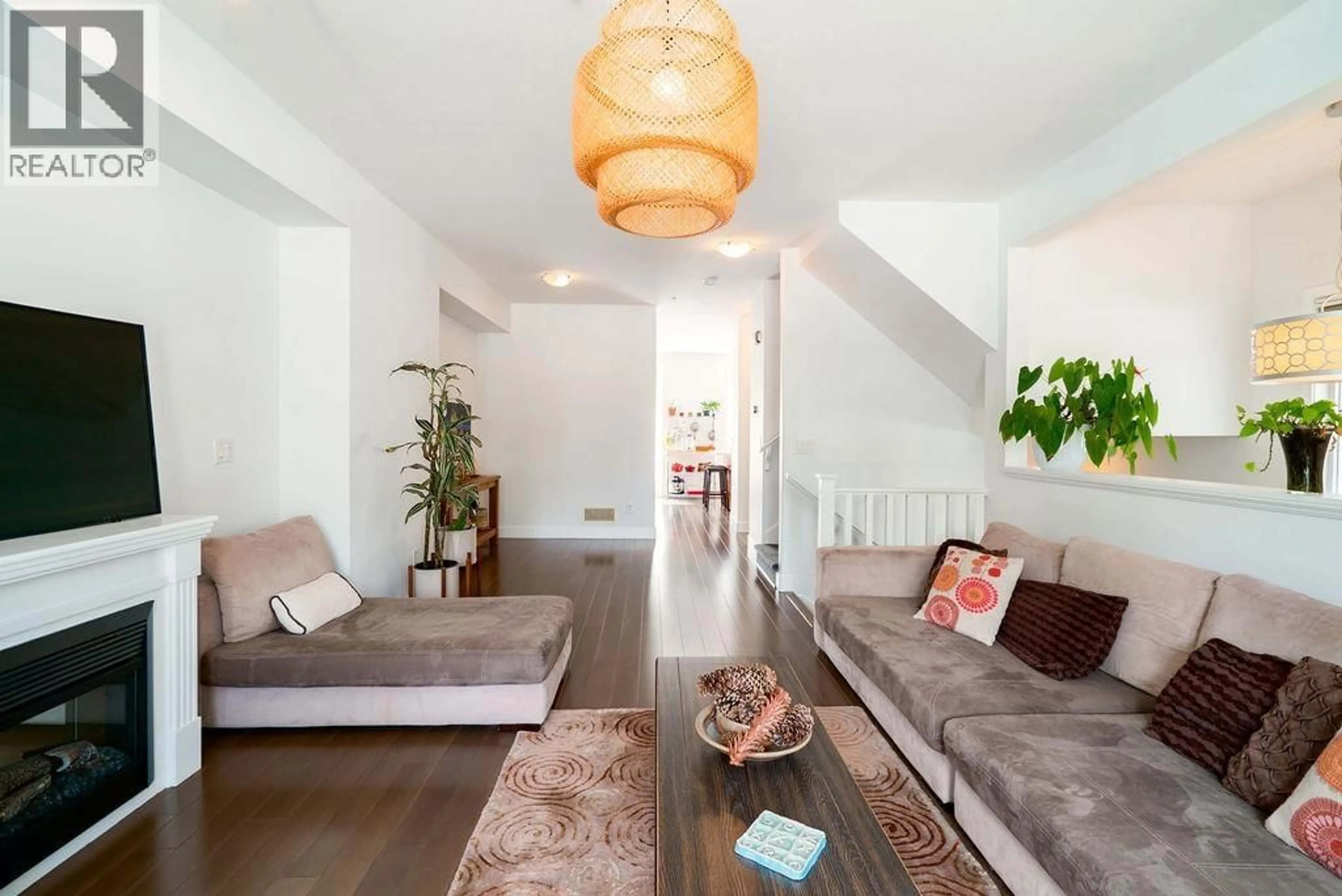 Living room with furniture, unknown for 1 - 4388 MONCTON STREET, Richmond British Columbia V7E6R9