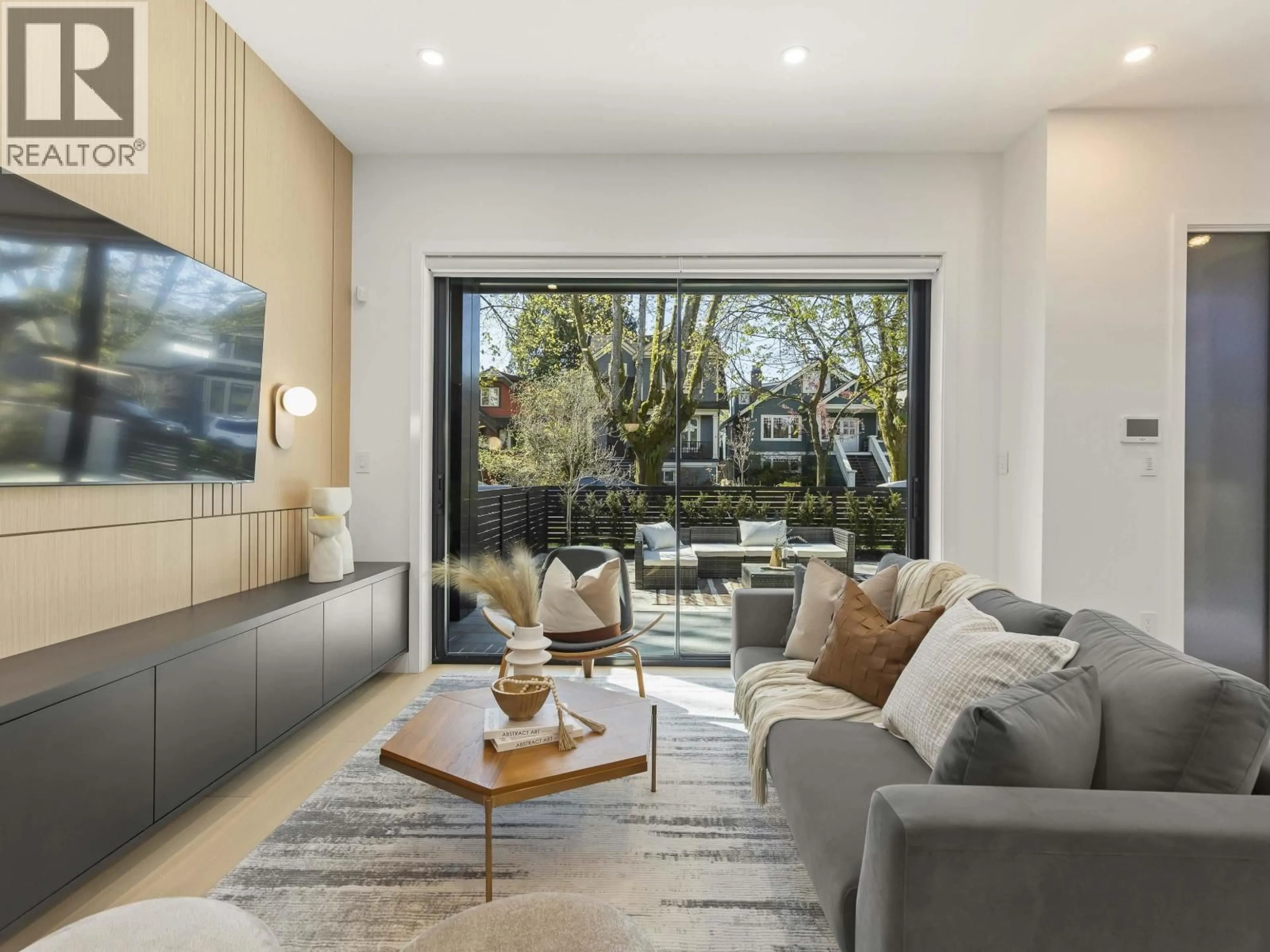 Living room with furniture, unknown for 1 - 3255 13TH AVENUE, Vancouver British Columbia V6K2V6