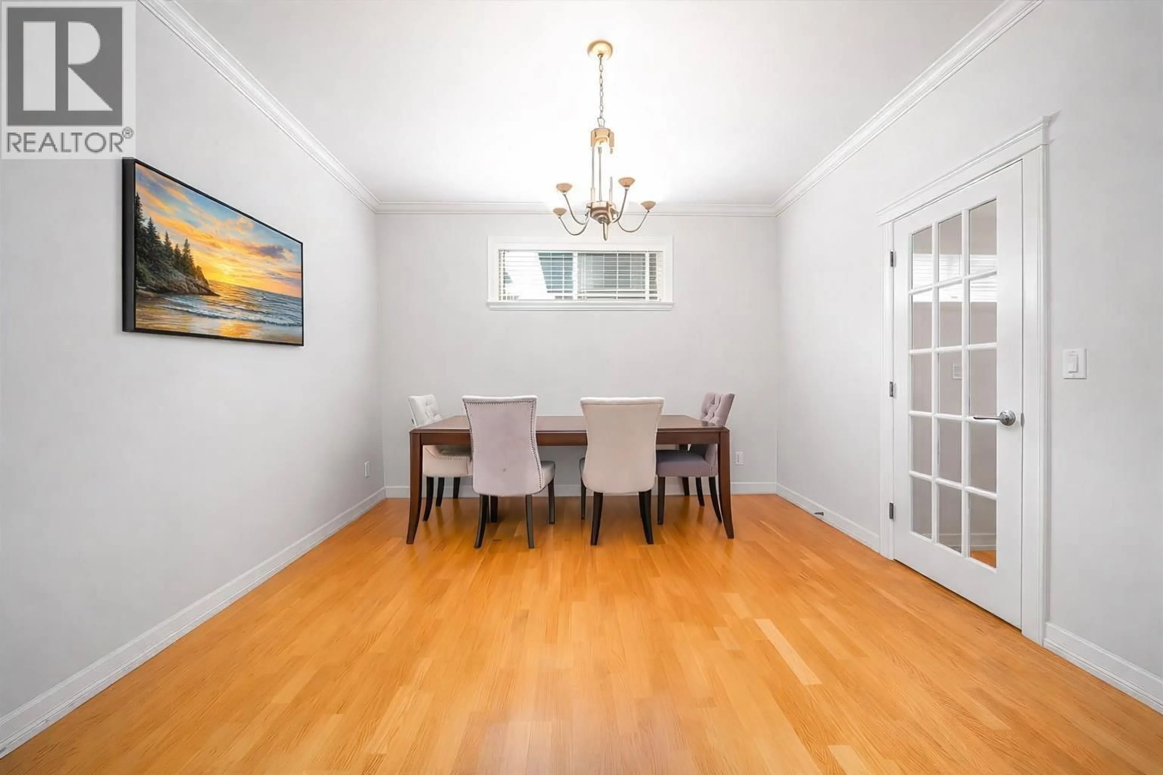 Dining room, wood/laminate floor for 6291 SEMLIN COURT, Richmond British Columbia V7C5S3