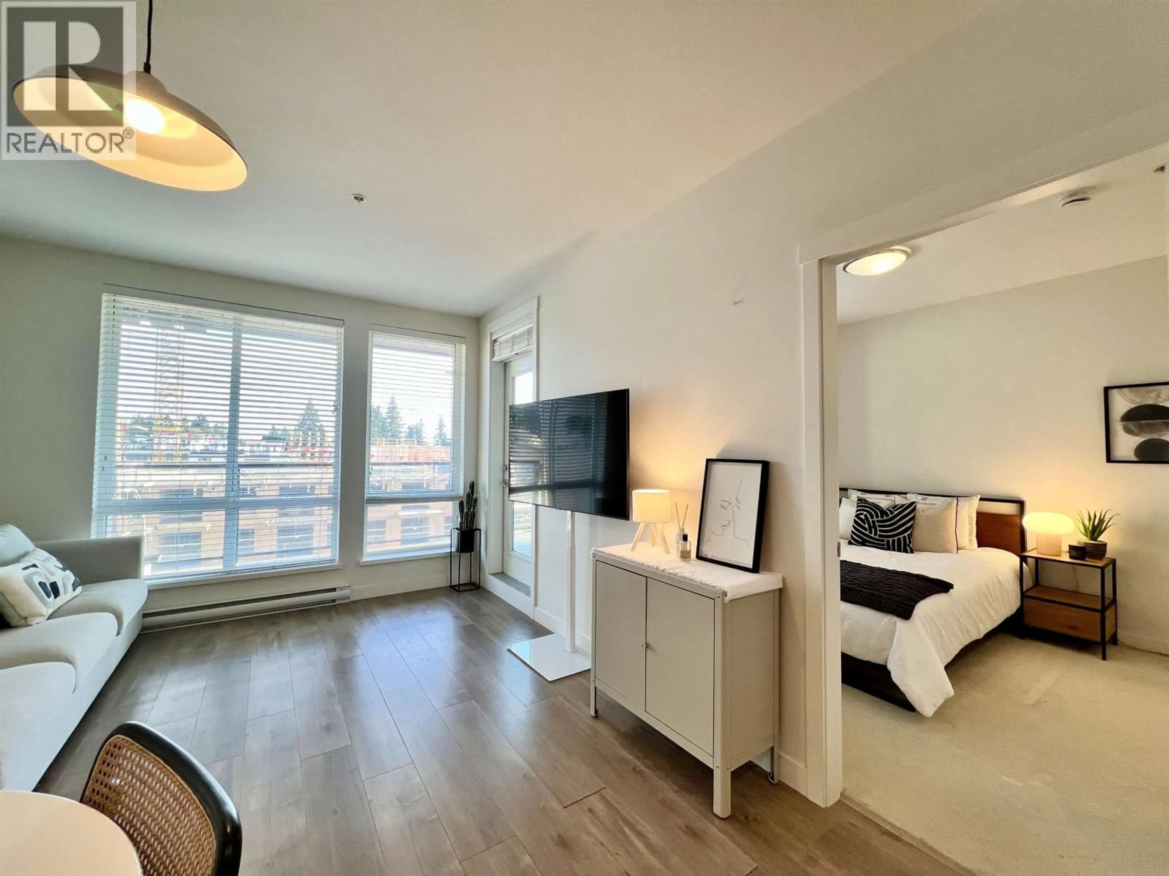 A pic of a room for 408 - 707 COMO LAKE AVENUE, Coquitlam British Columbia V3J0J5