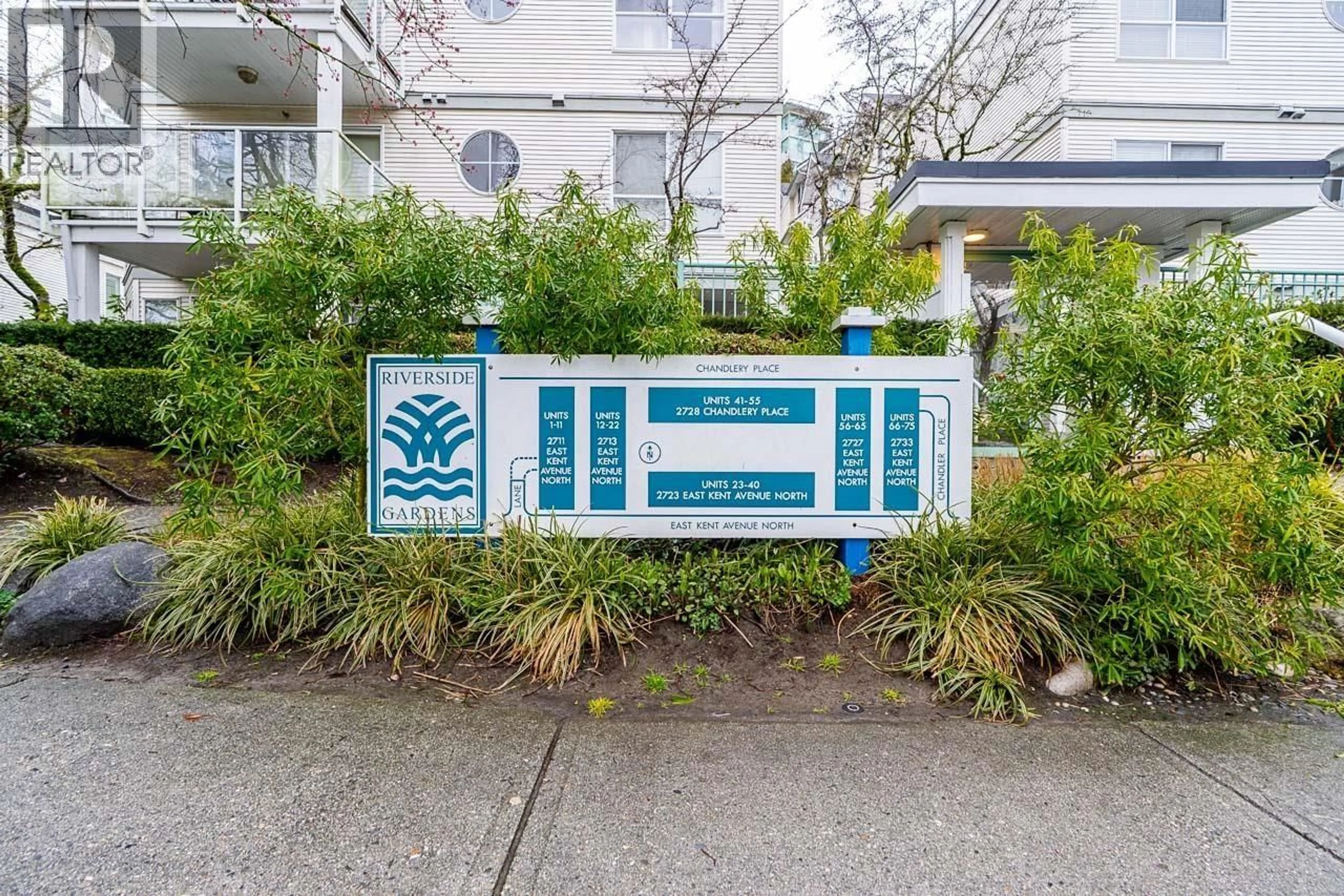 Indoor foyer for 74 - 2733 KENT AVENUE NORTH, Vancouver British Columbia V5S3T9