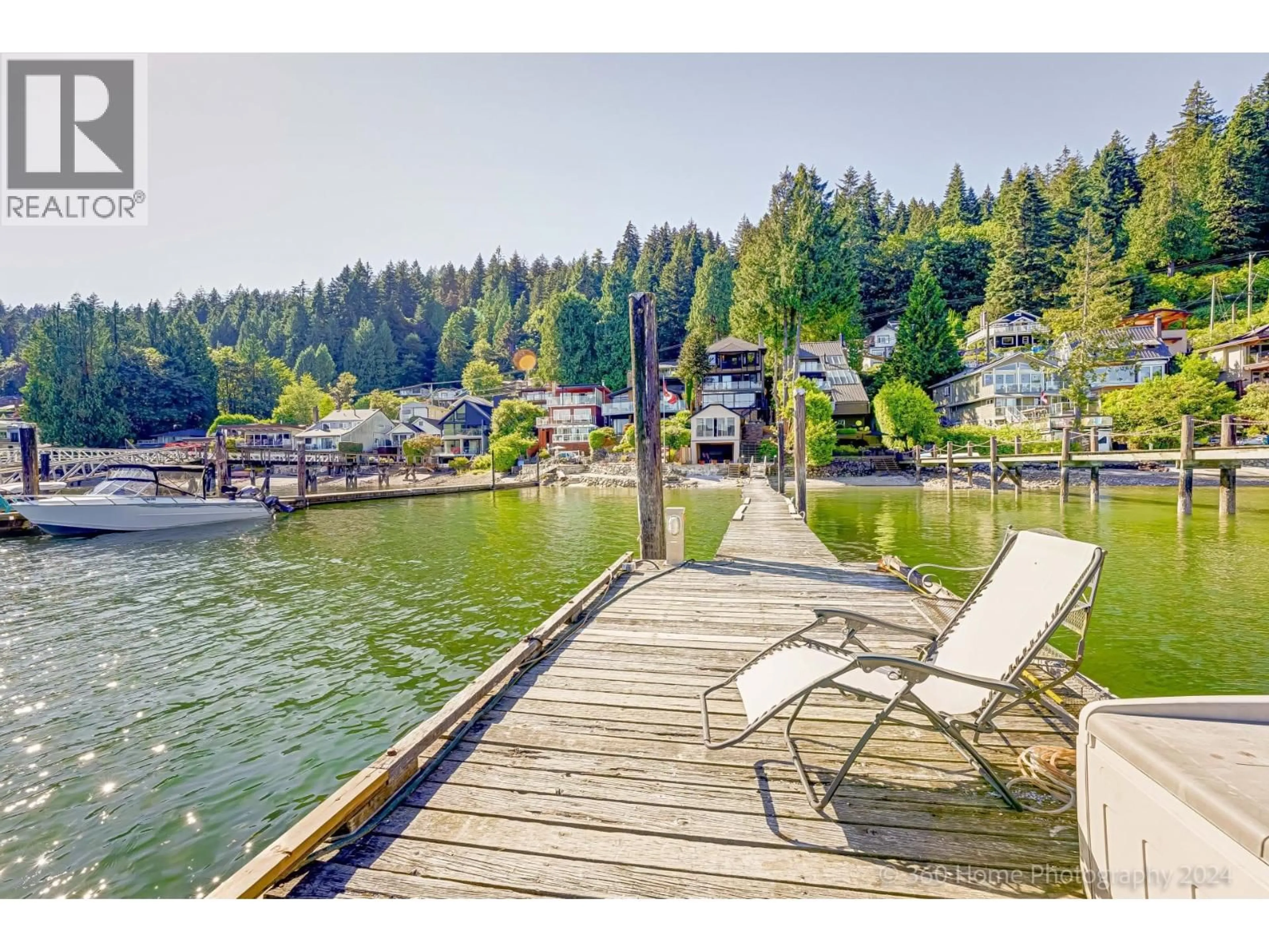 Patio, water/lake/river/ocean view for 2660 PANORAMA DRIVE, North Vancouver British Columbia V7G1V6