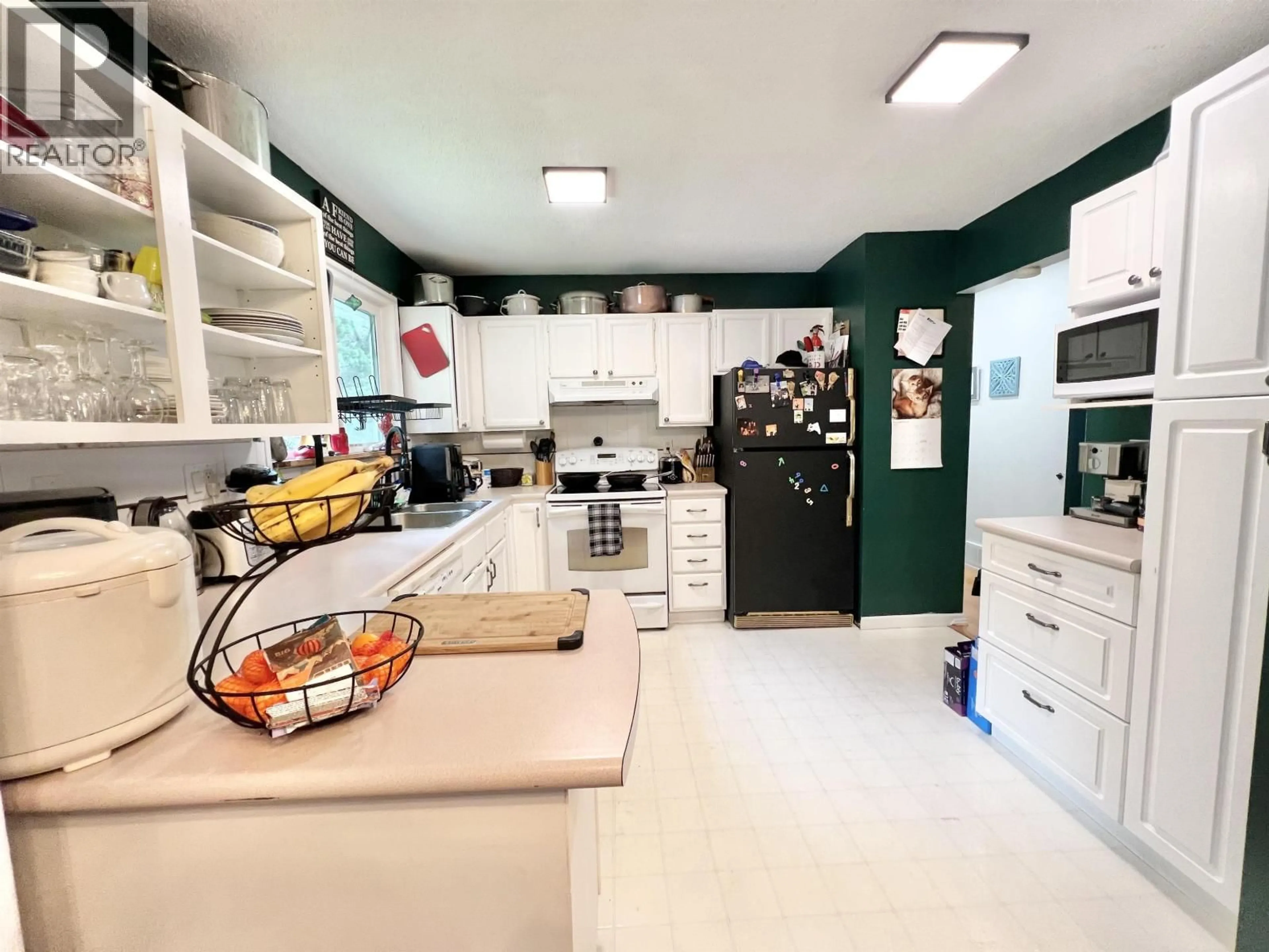 Open concept kitchen, ceramic/tile floor for 576 PILLSBURY AVENUE, Prince Rupert British Columbia V8J3Z6