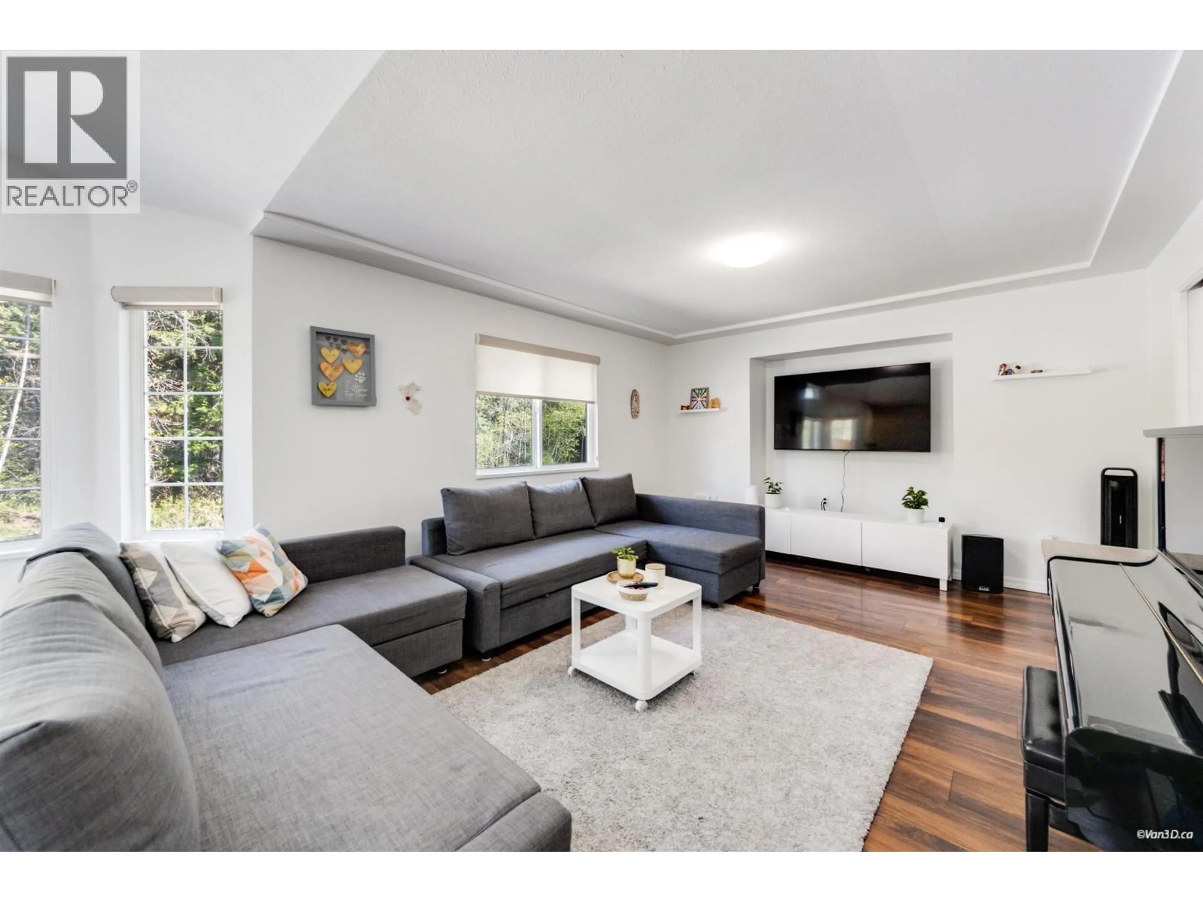 Living room with furniture, unknown for 1236 CHELSEA AVENUE, Port Coquitlam British Columbia V3B7J9