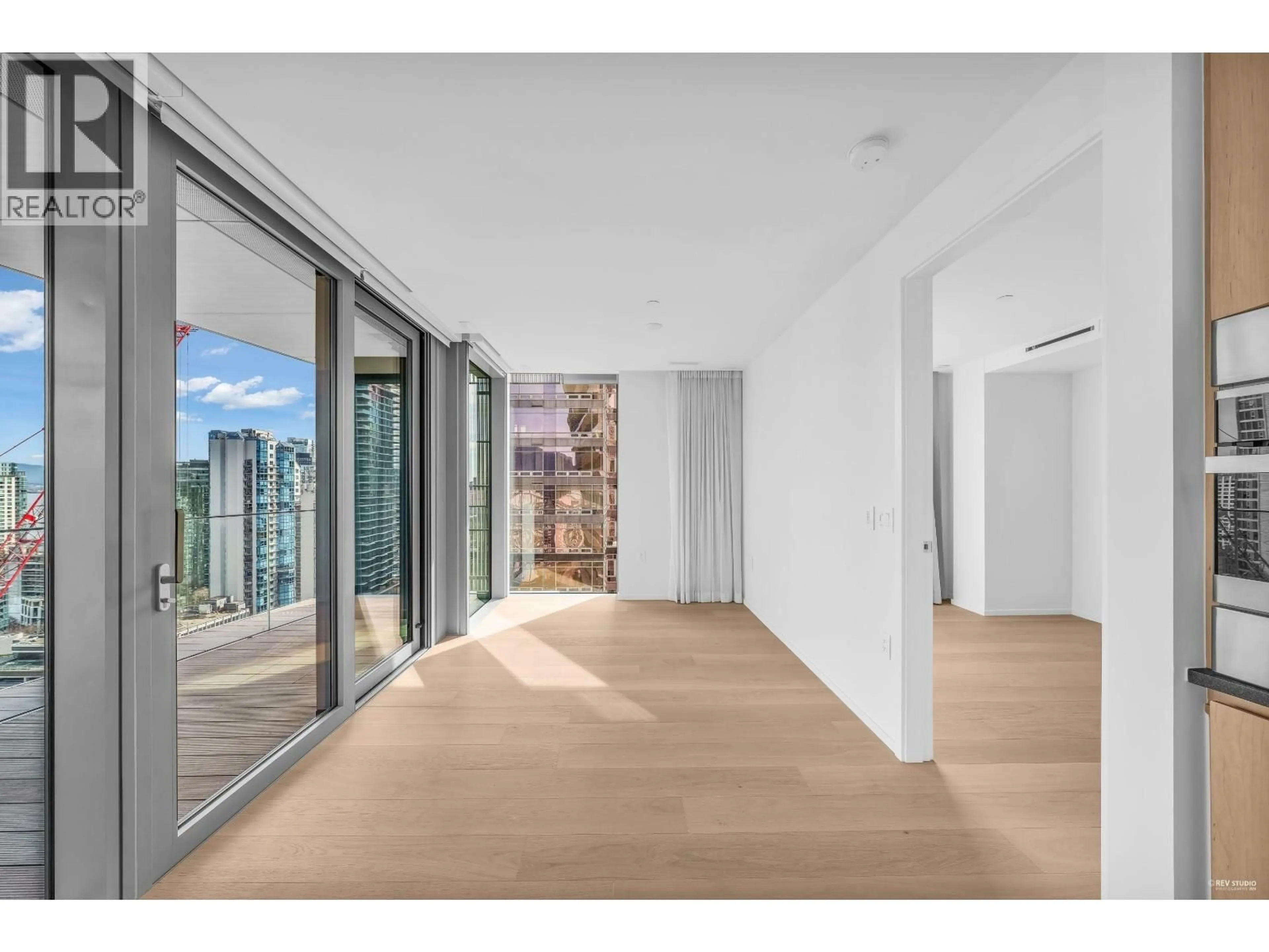 Indoor foyer for 2203 - 1568 ALBERNI STREET, Vancouver British Columbia V6G0E3