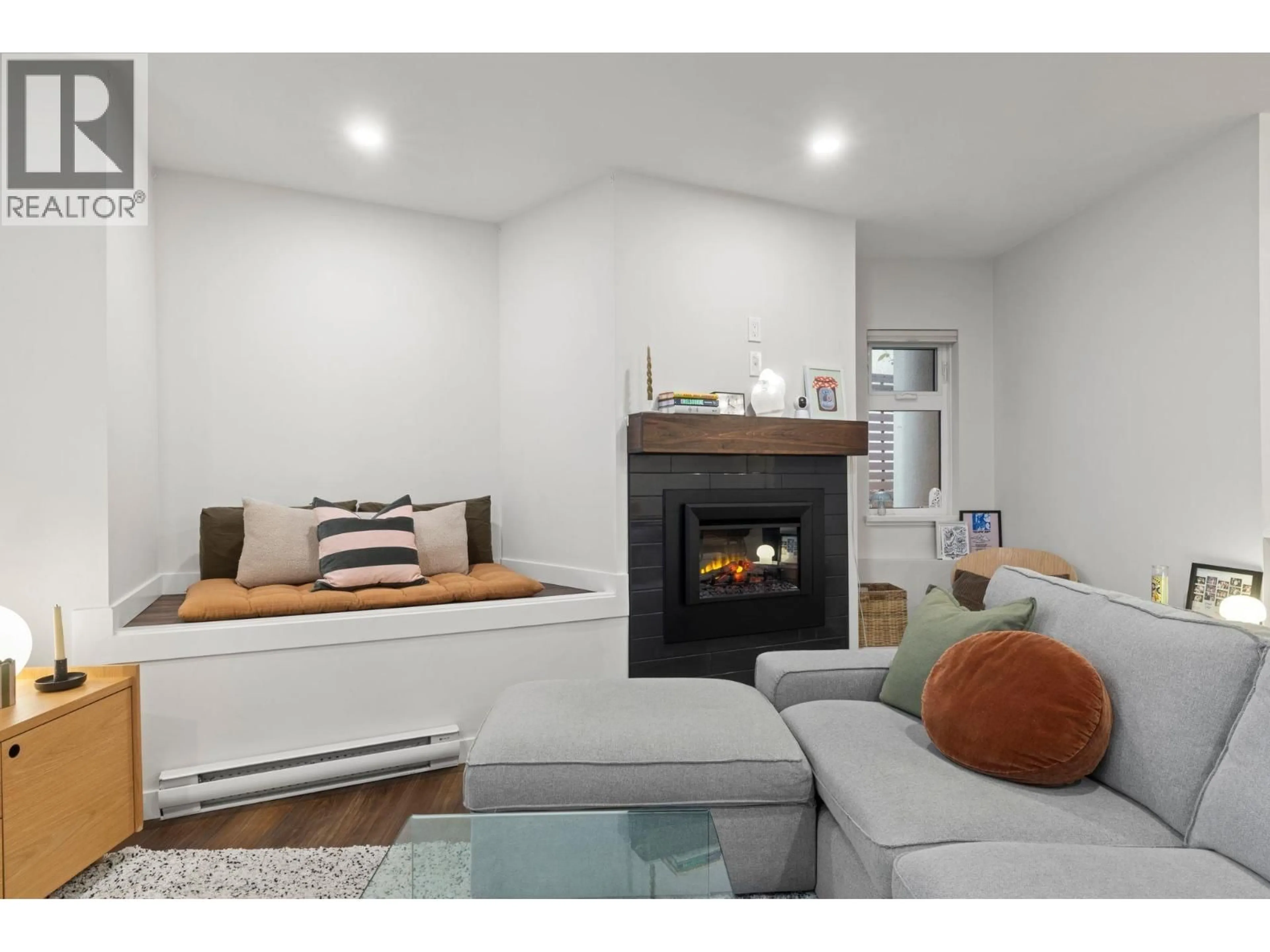 Living room with furniture, unknown for 103 - 1649 COMOX STREET, Vancouver British Columbia V6G1P4