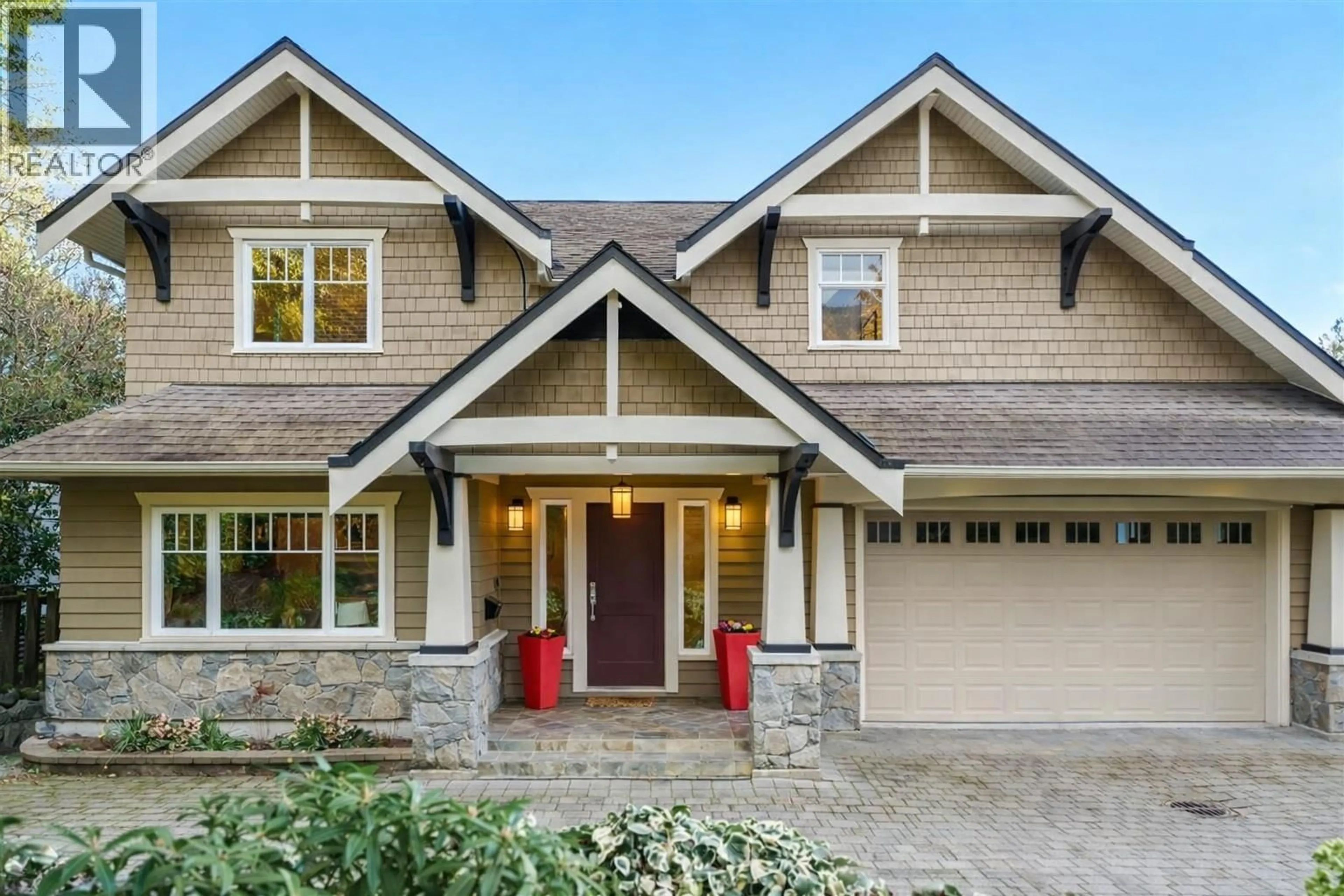 Home with brick exterior material, street for 2618 LAWSON AVENUE, West Vancouver British Columbia V7V2G2