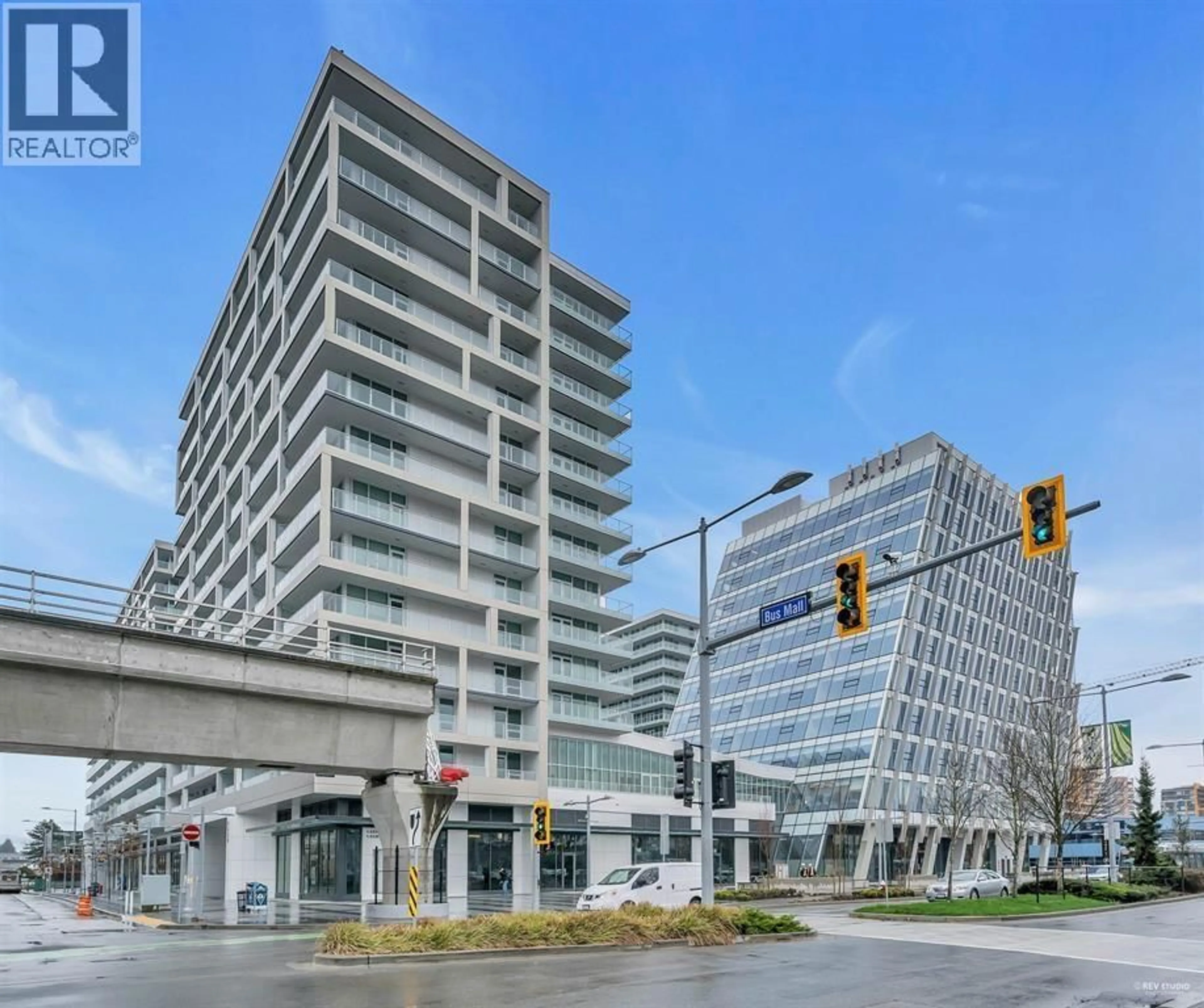 Indoor foyer for 757 - 6320 NO. 3 ROAD, Richmond British Columbia V6Y0L5