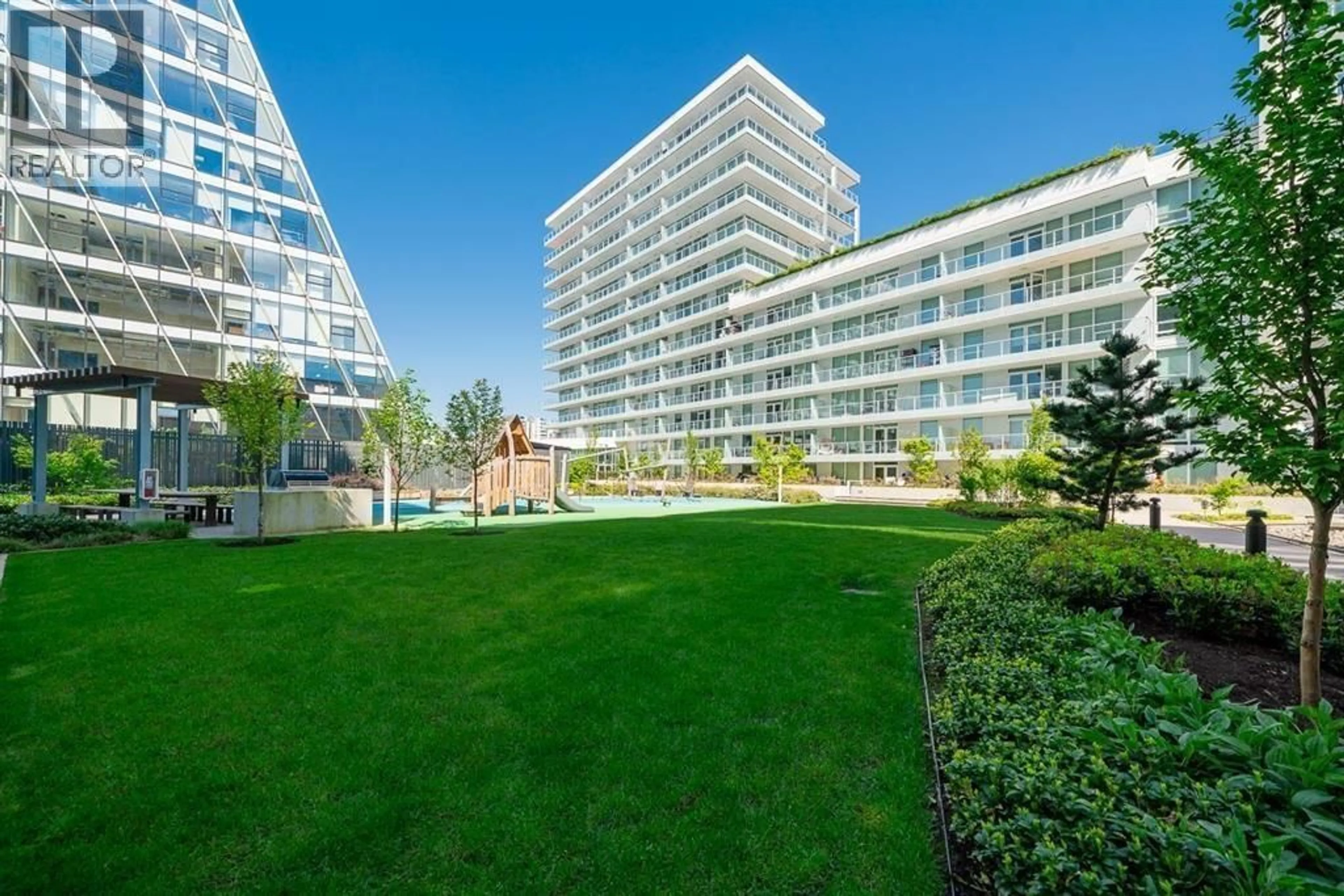 Patio, building for 757 - 6320 NO. 3 ROAD, Richmond British Columbia V6Y0L5