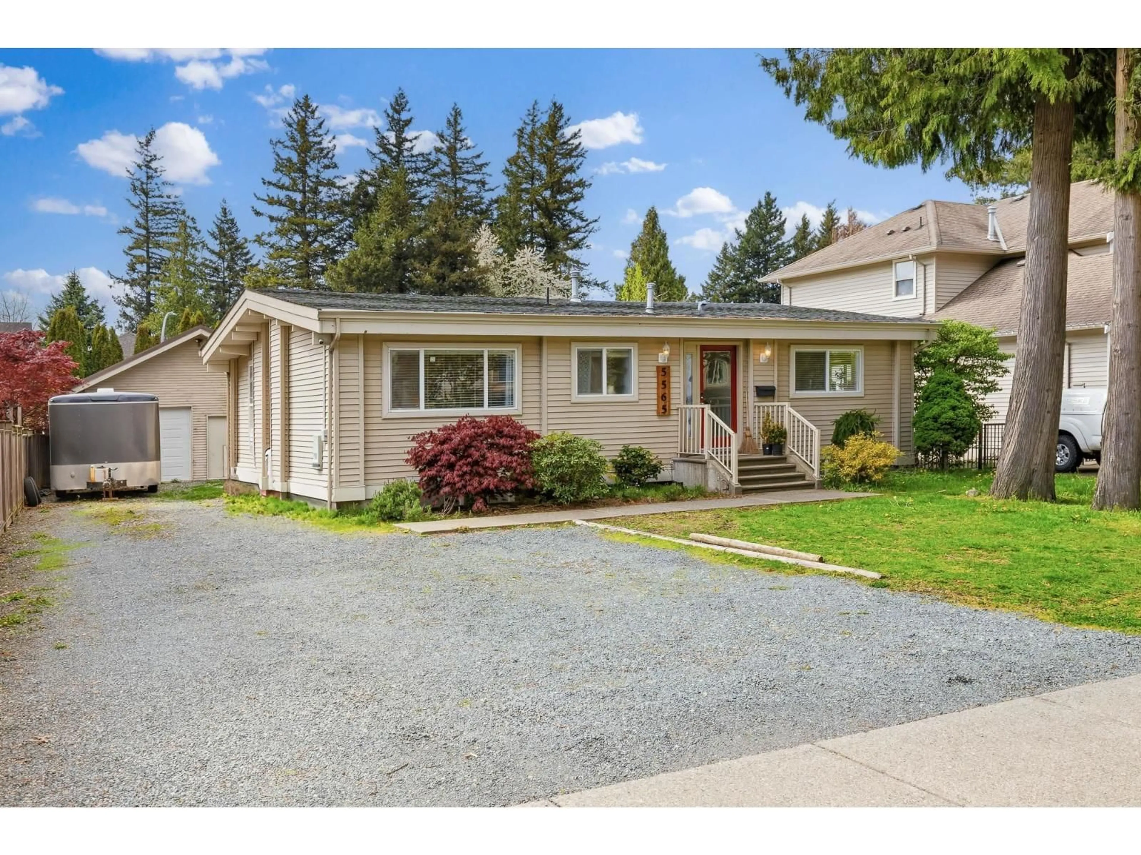 Home with vinyl exterior material, street for 5565 PEACH ROAD, Chilliwack British Columbia V2R5L9