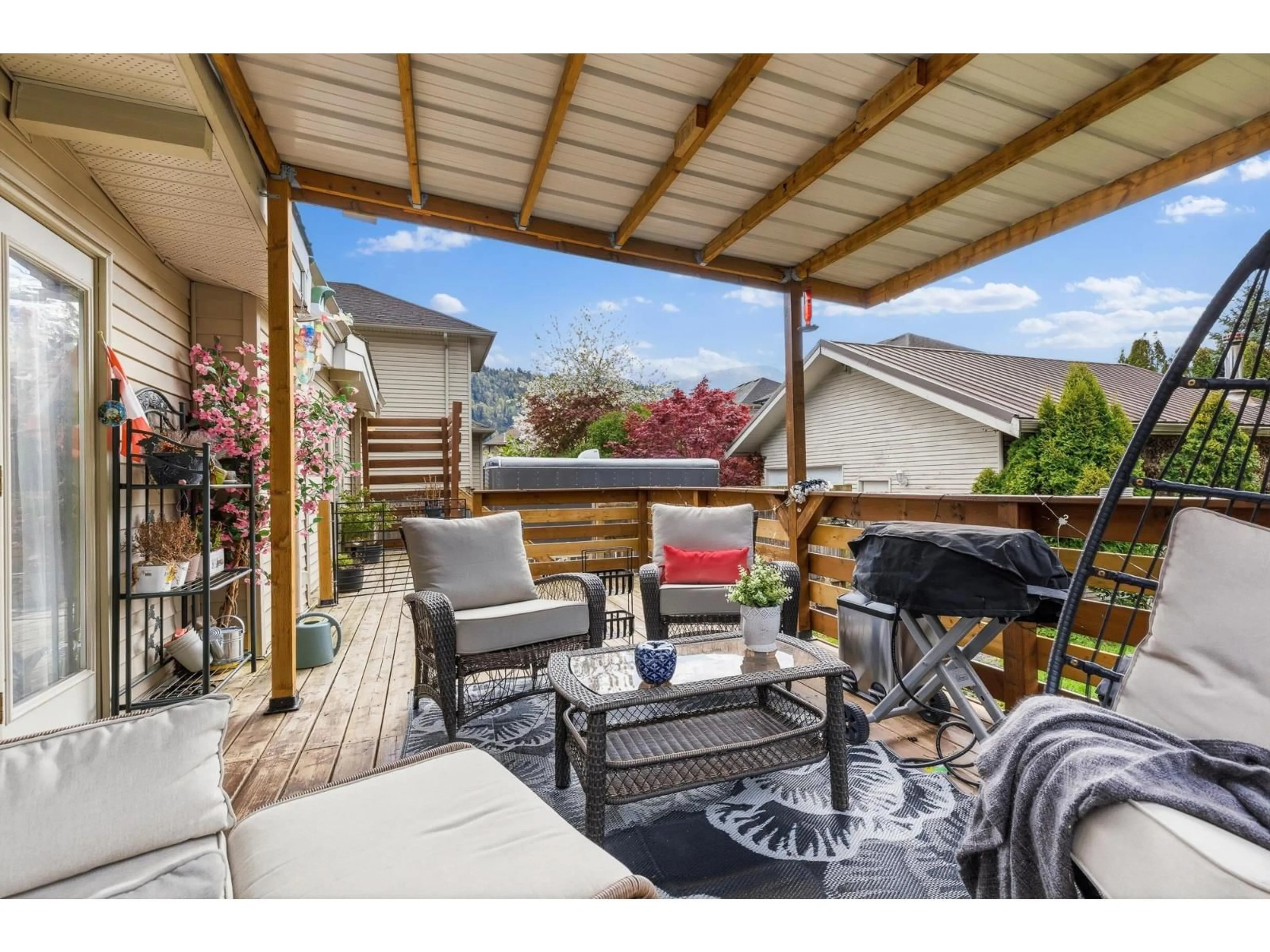 Patio, street for 5565 PEACH ROAD, Chilliwack British Columbia V2R5L9