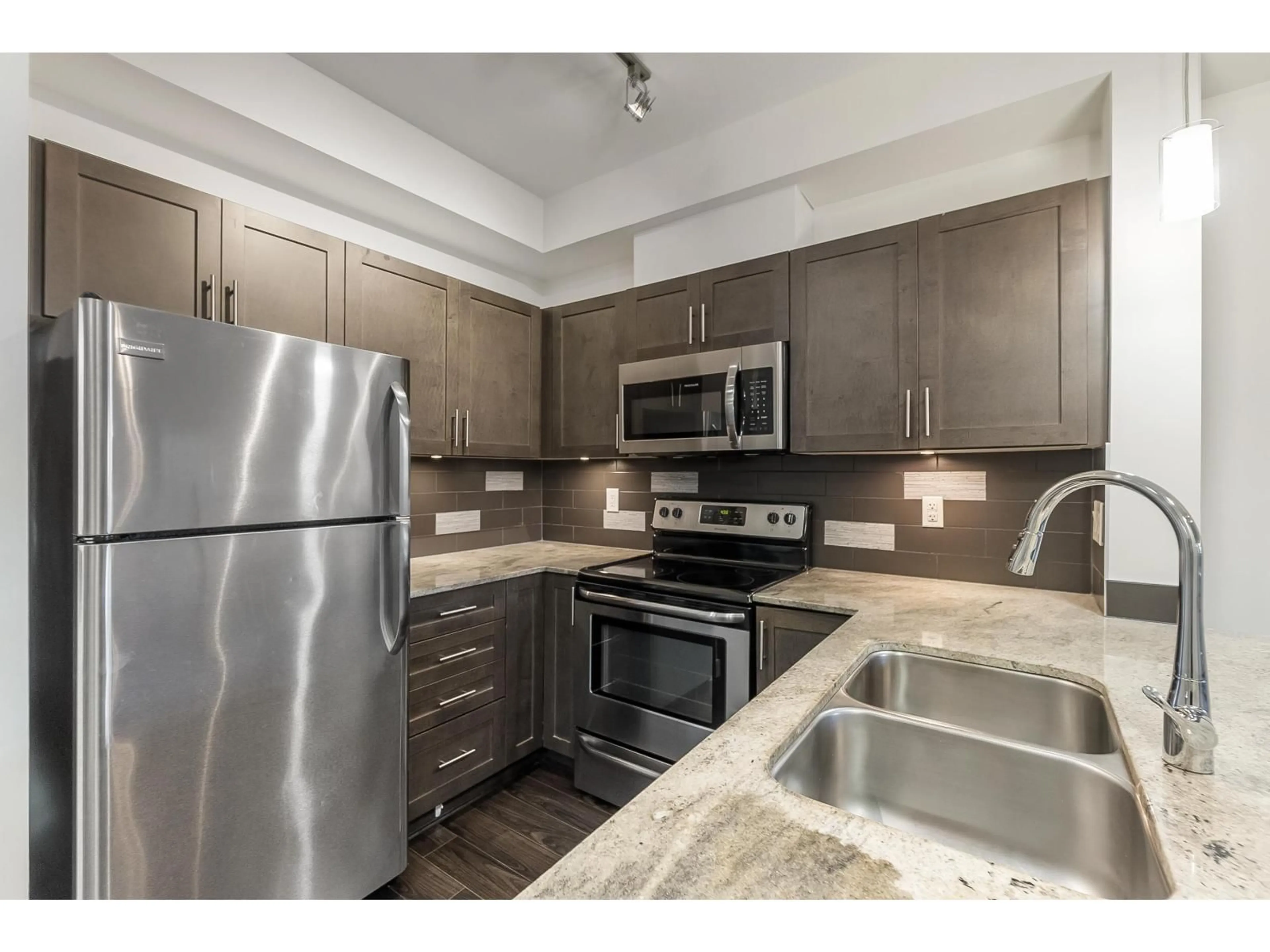 Standard kitchen, unknown for L115 - 13468 KING GEORGE BOULEVARD, Surrey British Columbia V3T0H5