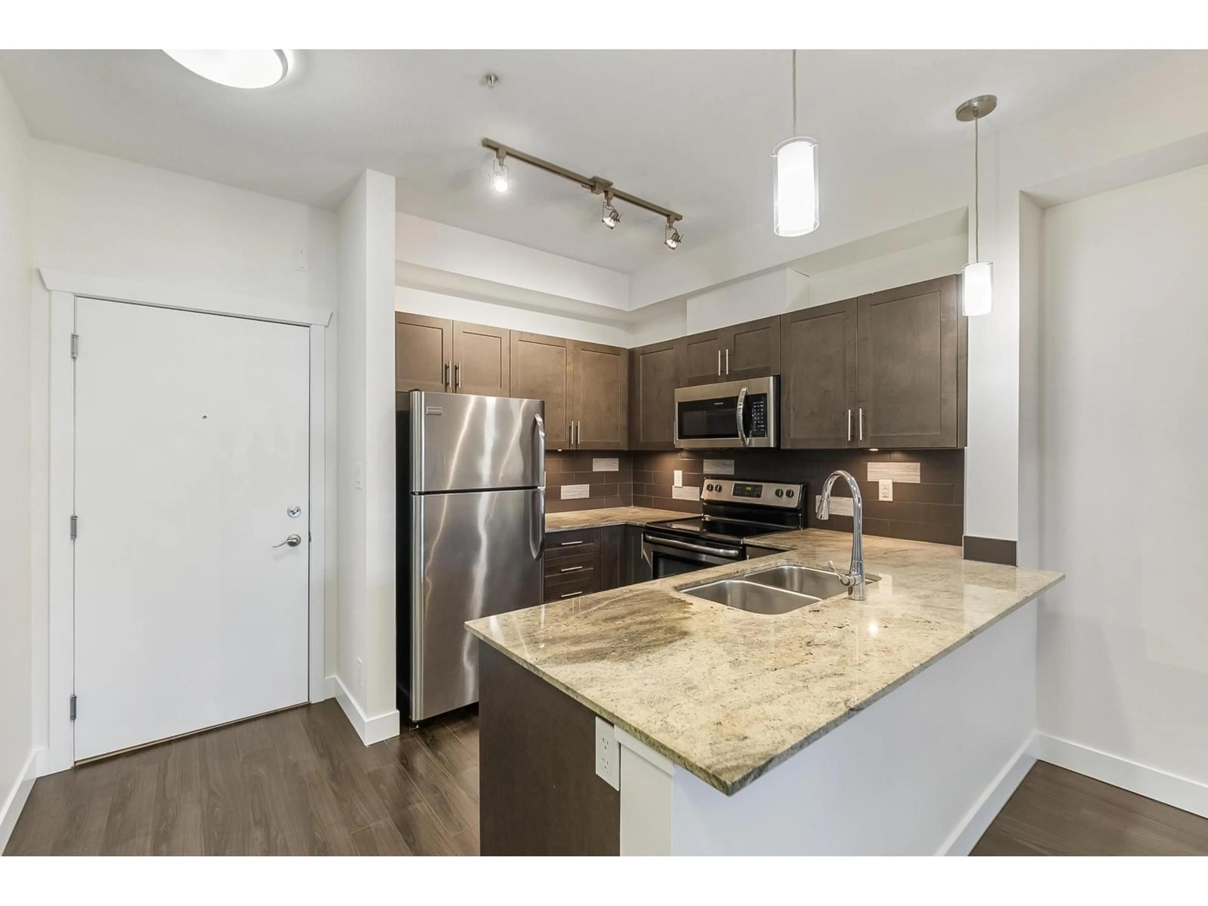 Unknown for L115 - 13468 KING GEORGE BOULEVARD, Surrey British Columbia V3T0H5