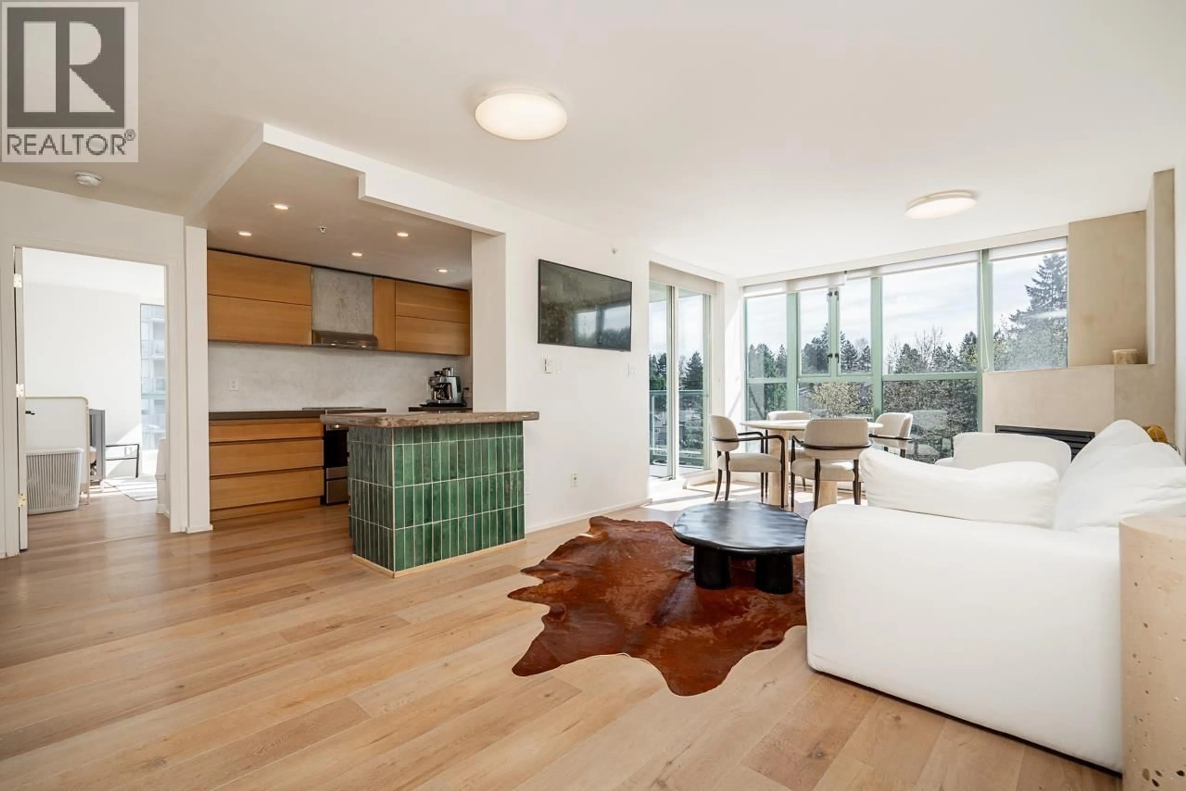 Open concept kitchen, unknown for 1102 - 200 NEWPORT DRIVE, Port Moody British Columbia V3H5B7