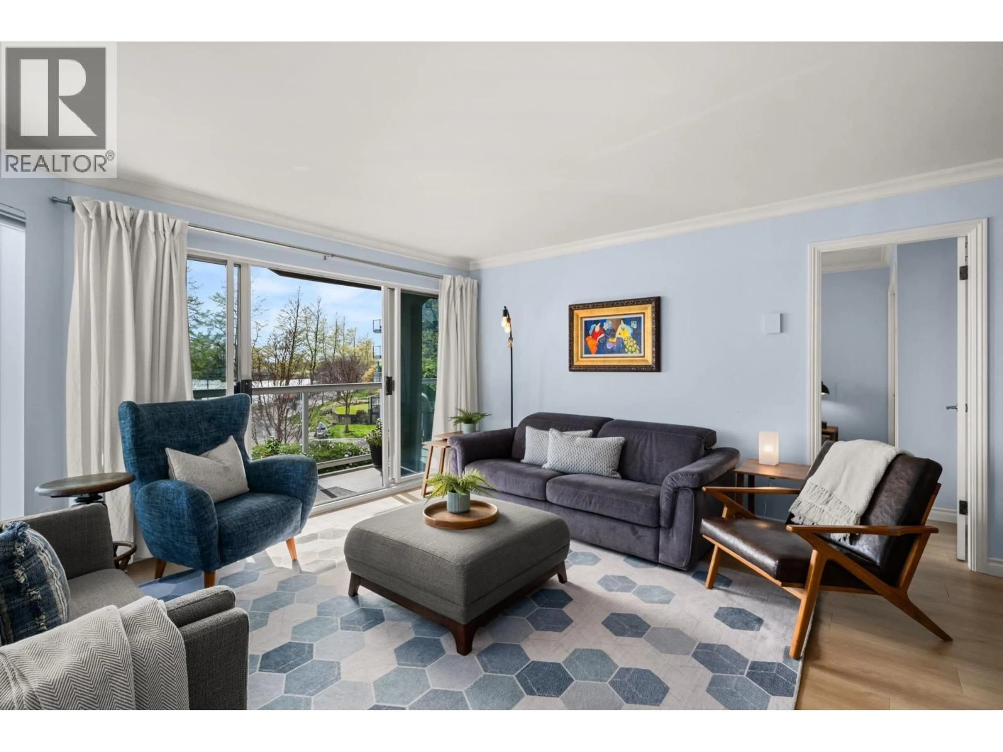 Living room with furniture, unknown for 211 - 31 RELIANCE COURT, New Westminster British Columbia V3M6C6