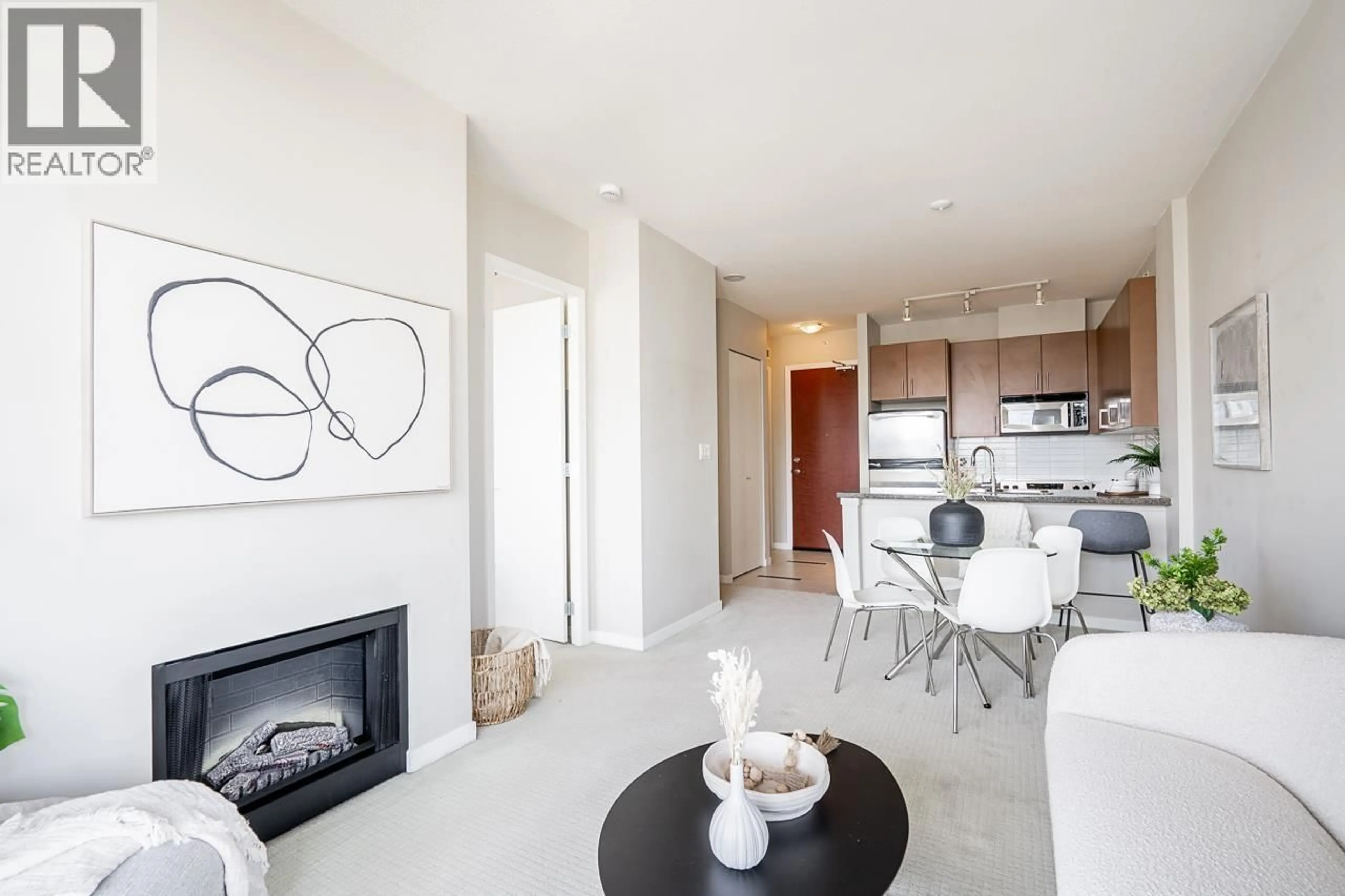 Unknown for 2305 - 2345 MADISON AVENUE, Burnaby British Columbia V5C0B4