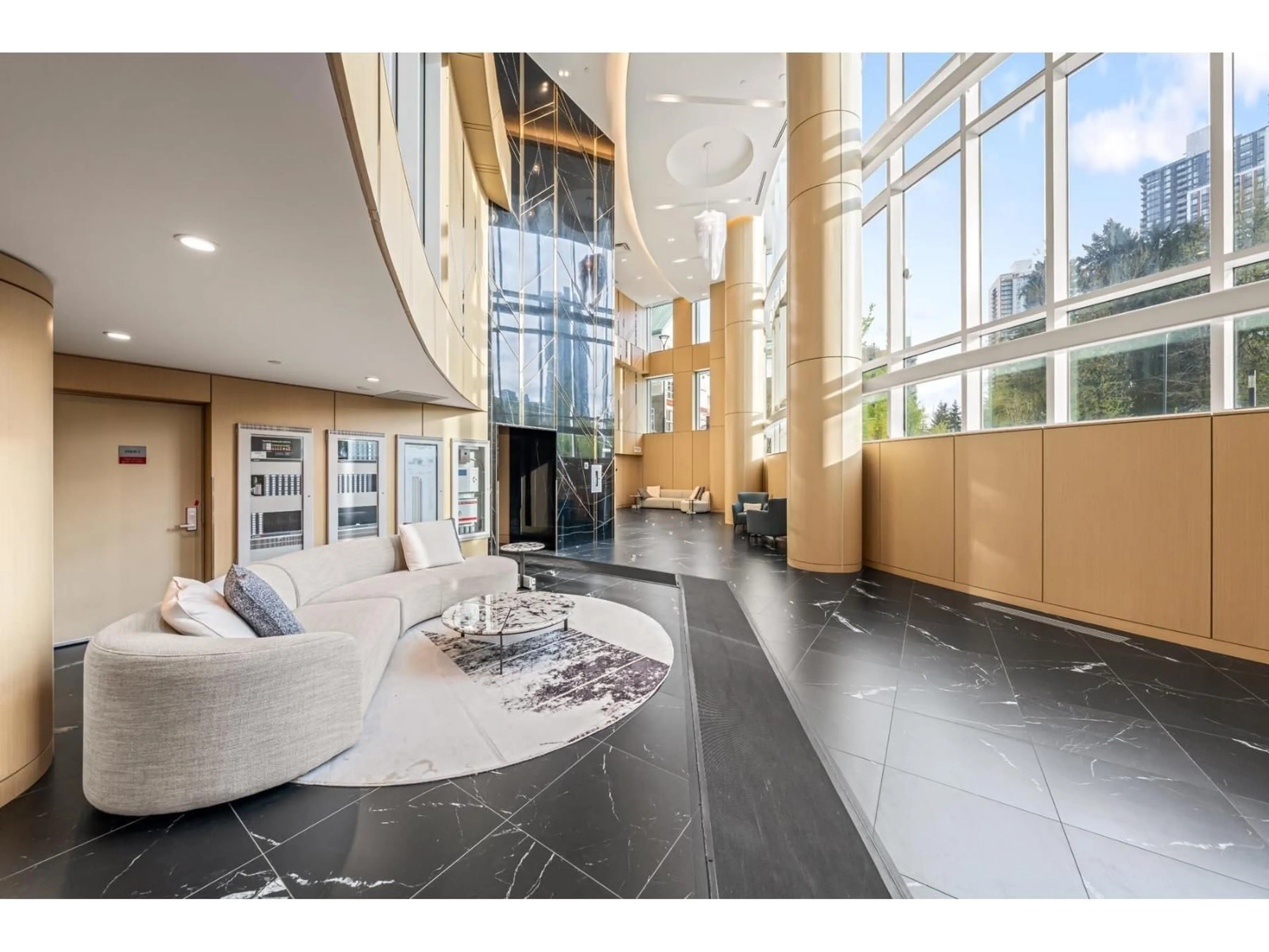 Indoor foyer for 3706 - 13768 100 AVENUE, Surrey British Columbia V3T0V2
