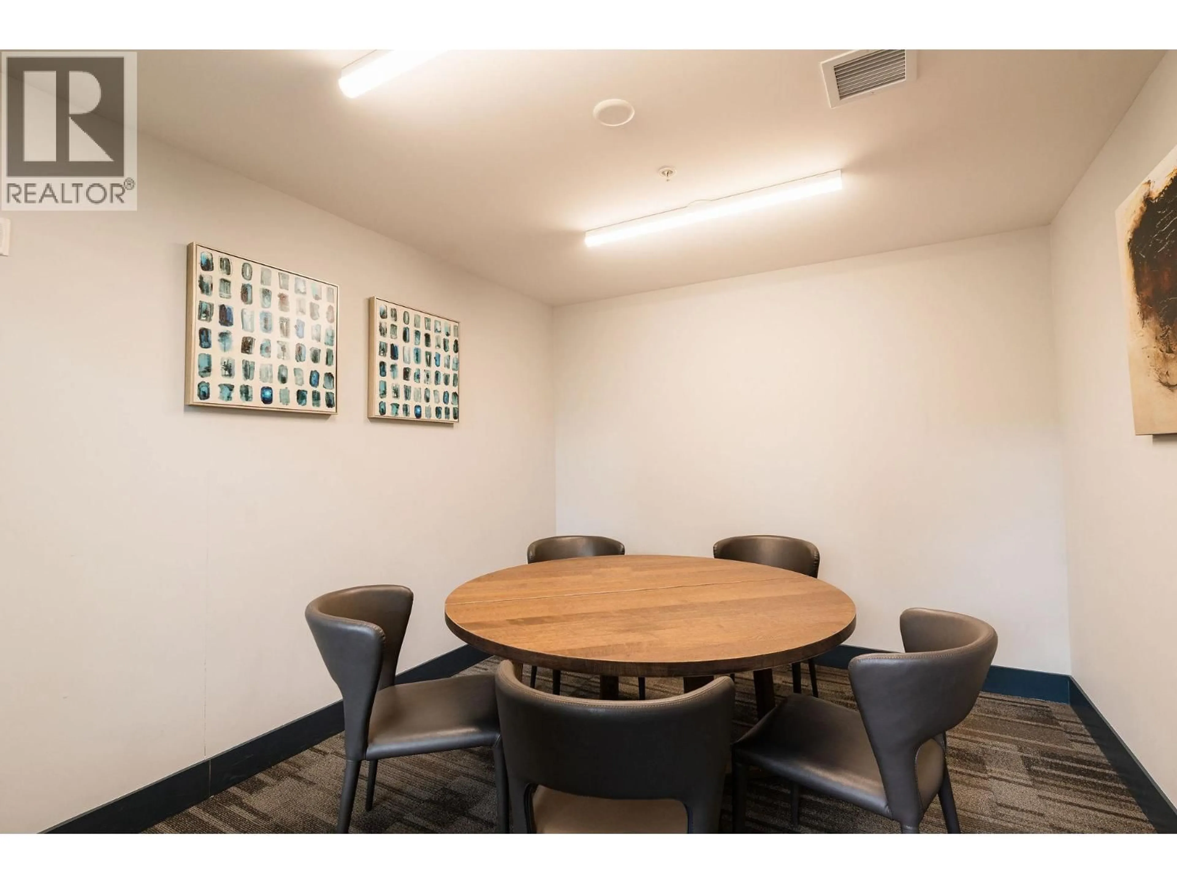 A pic of a room for 302 - 621 REGAN AVENUE, Coquitlam British Columbia V3J0K1