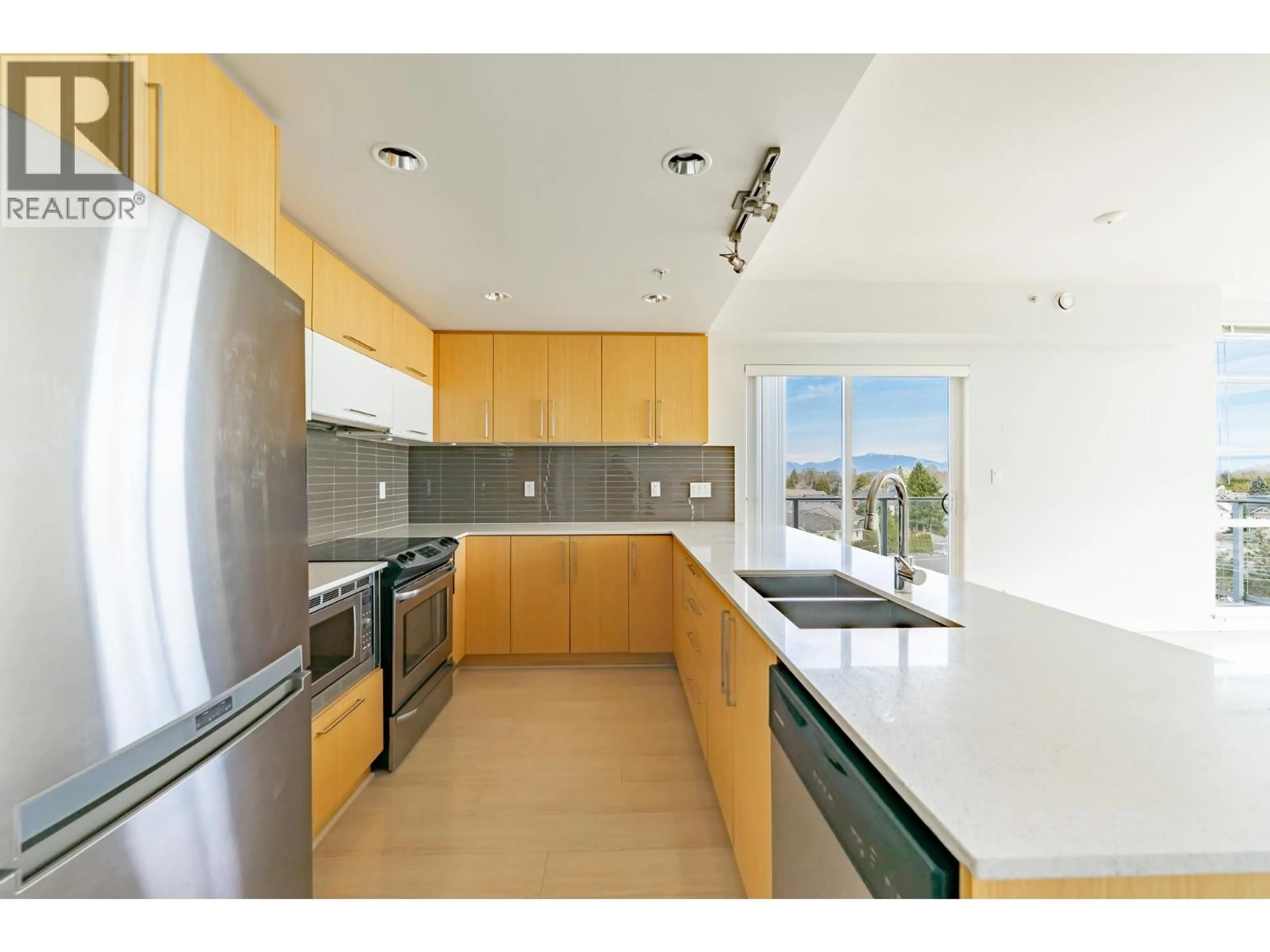 Standard kitchen, unknown for 519 - 10020 DUNOON DRIVE, Richmond British Columbia V7A0A7