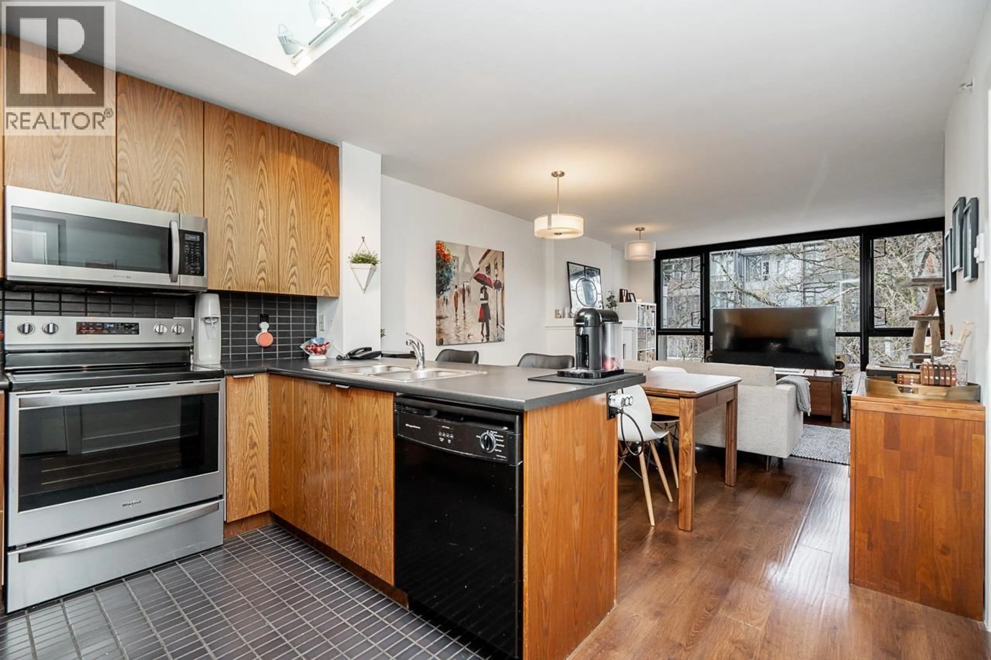 Open concept kitchen, unknown for 502 - 2036 10TH AVENUE, Vancouver British Columbia V6J2B3