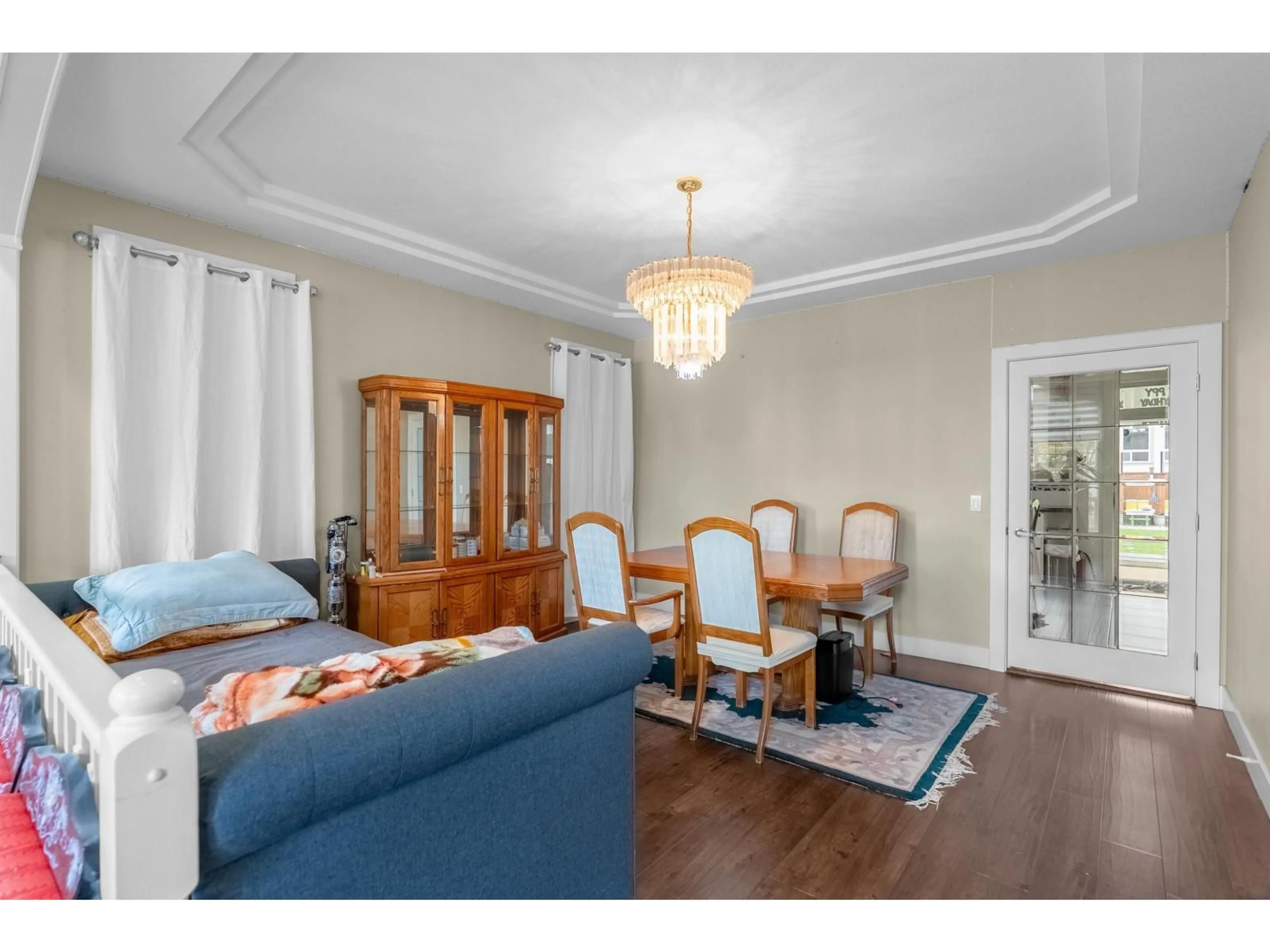 Dining room, wood/laminate floor for 9671 157 STREET, Surrey British Columbia V4N2T2