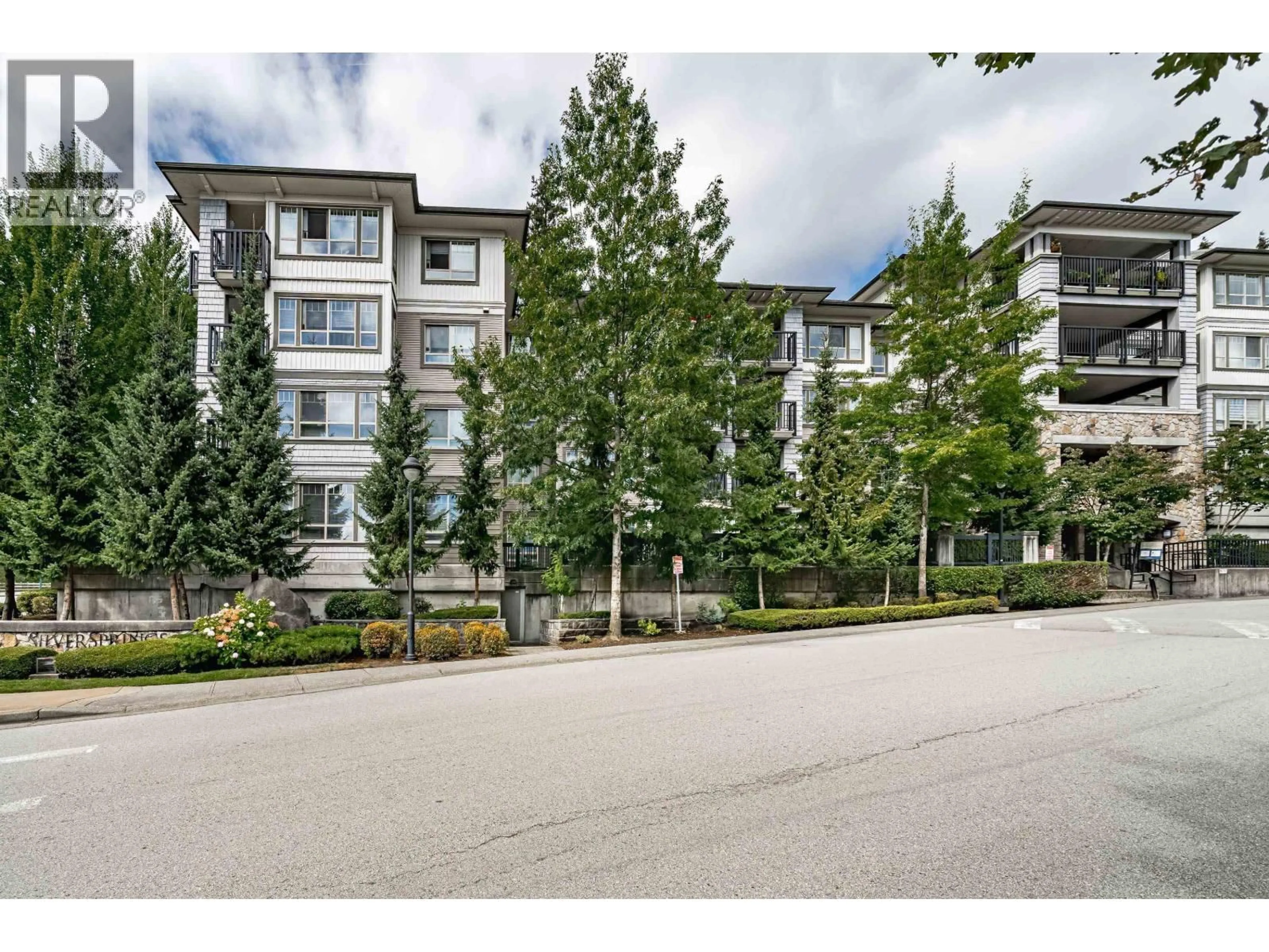 Patio, street for 511 - 2951 SILVER SPRINGS BOULEVARD, Coquitlam British Columbia V3E3S4
