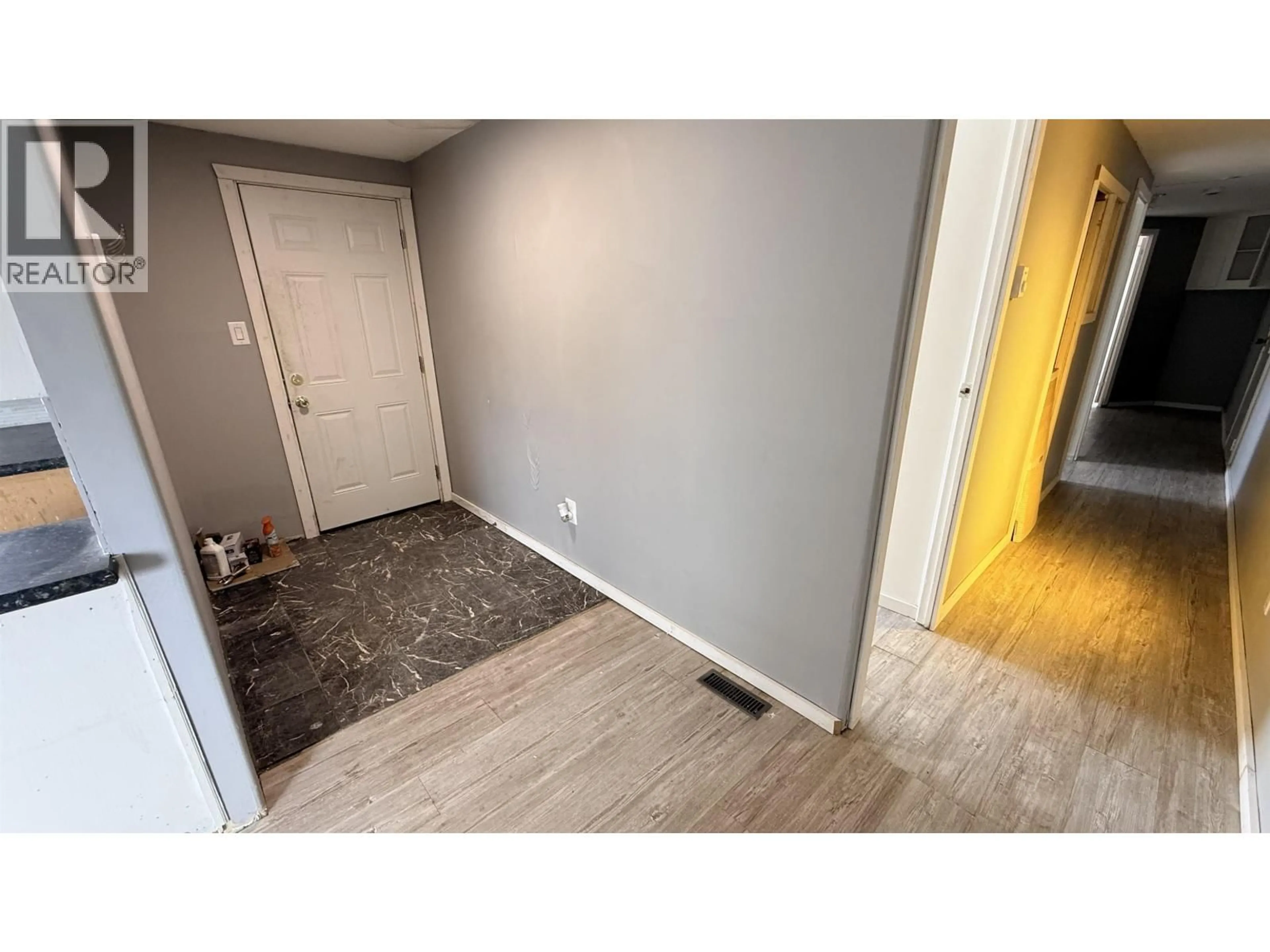 Indoor entryway for 166 - 9207 82 STREET, Fort St. John British Columbia V1J5G5